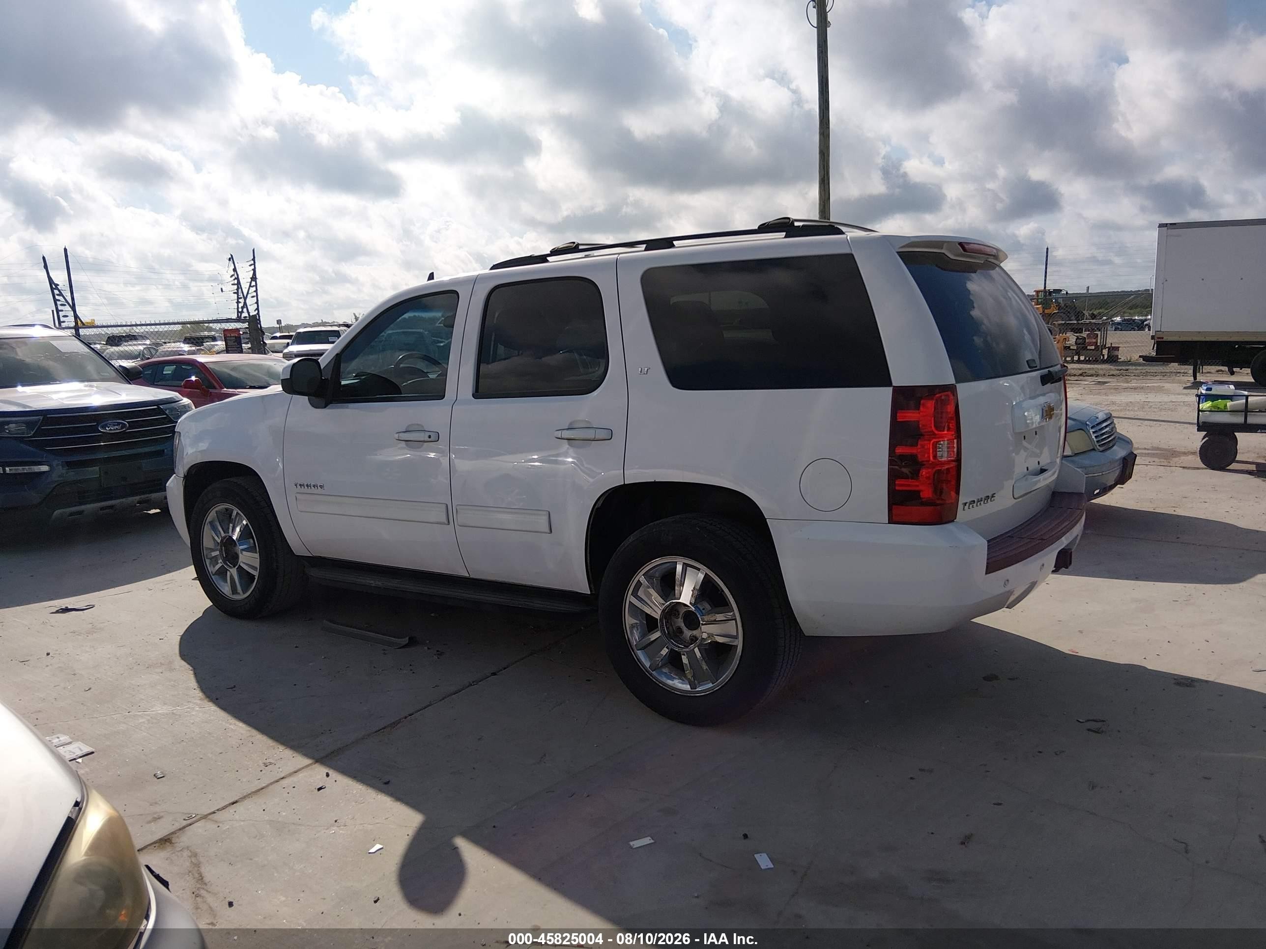 2012 Chevrolet Tahoe Lt Белый vin: 1GNSCBE02CR264297