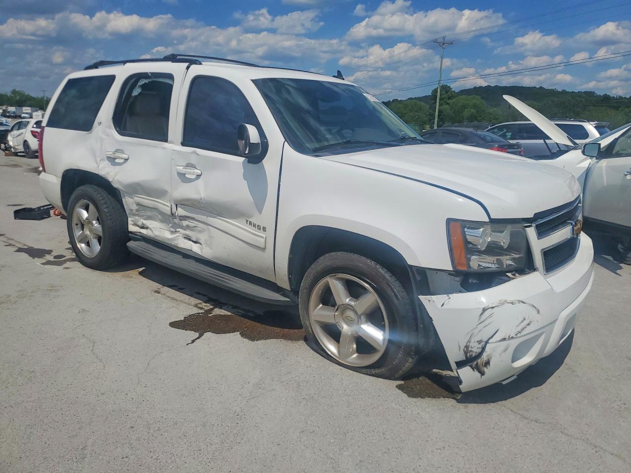 2013 Chevrolet Tahoe C1500 Lt White vin: 1GNSCBE02DR150611