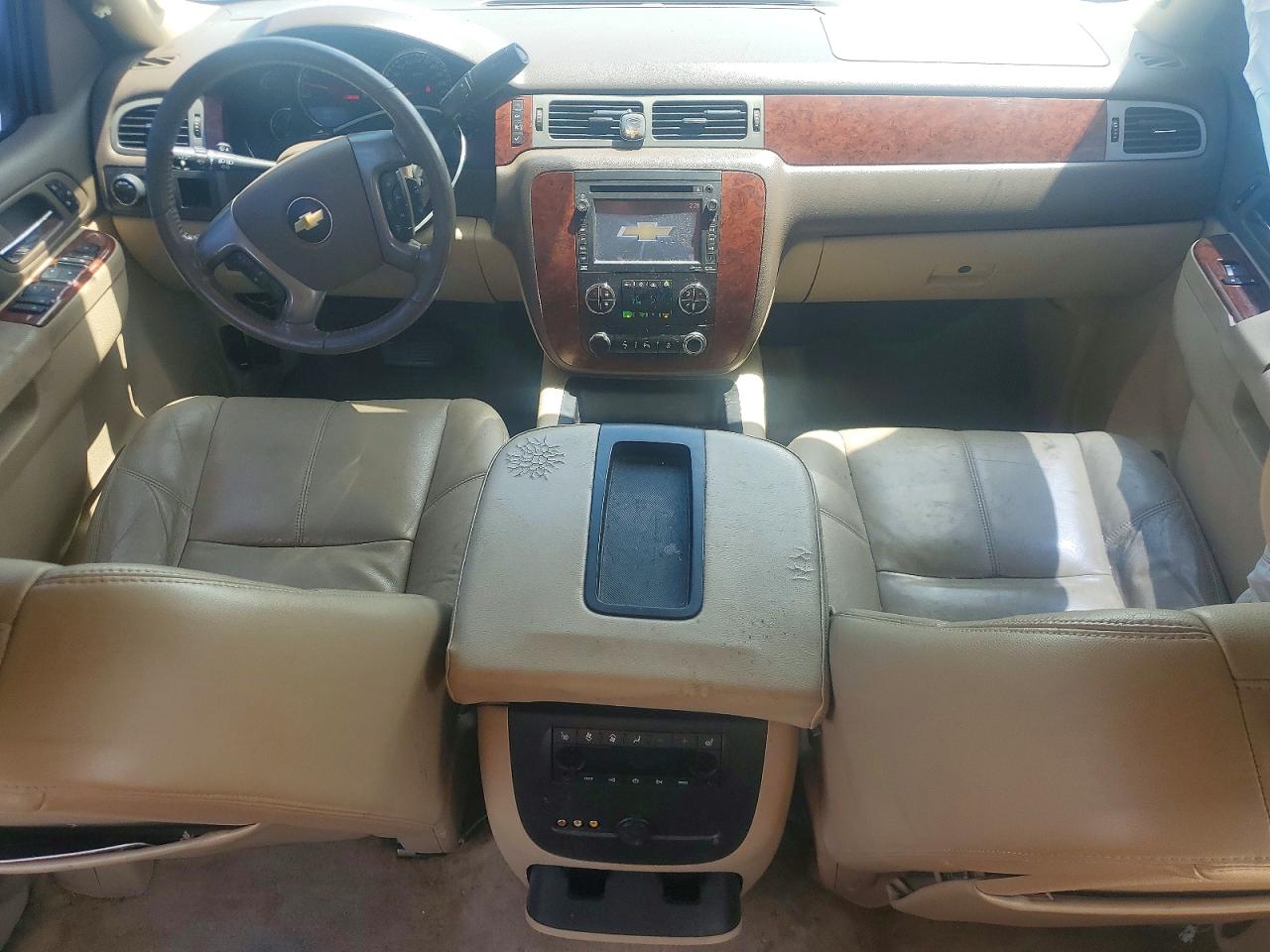 2013 Chevrolet Tahoe C1500 Lt White vin: 1GNSCBE02DR150611