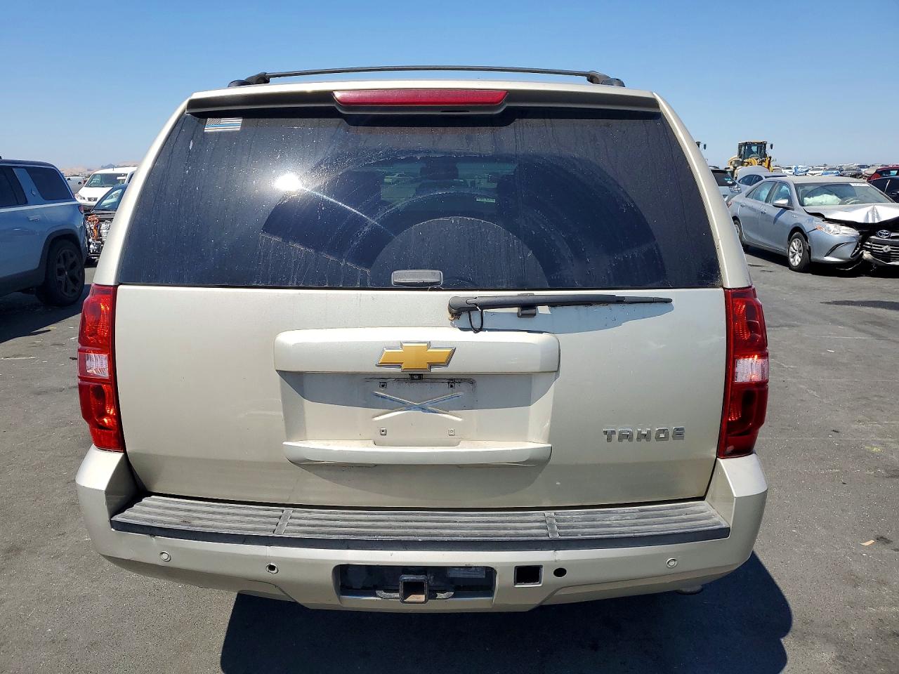 2013 Chevrolet Tahoe C1500 Lt Beige vin: 1GNSCBE02DR183432