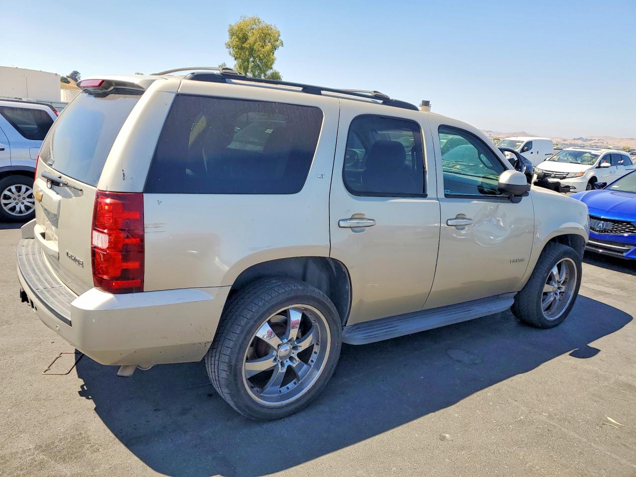 2013 Chevrolet Tahoe C1500 Lt Beige vin: 1GNSCBE02DR183432