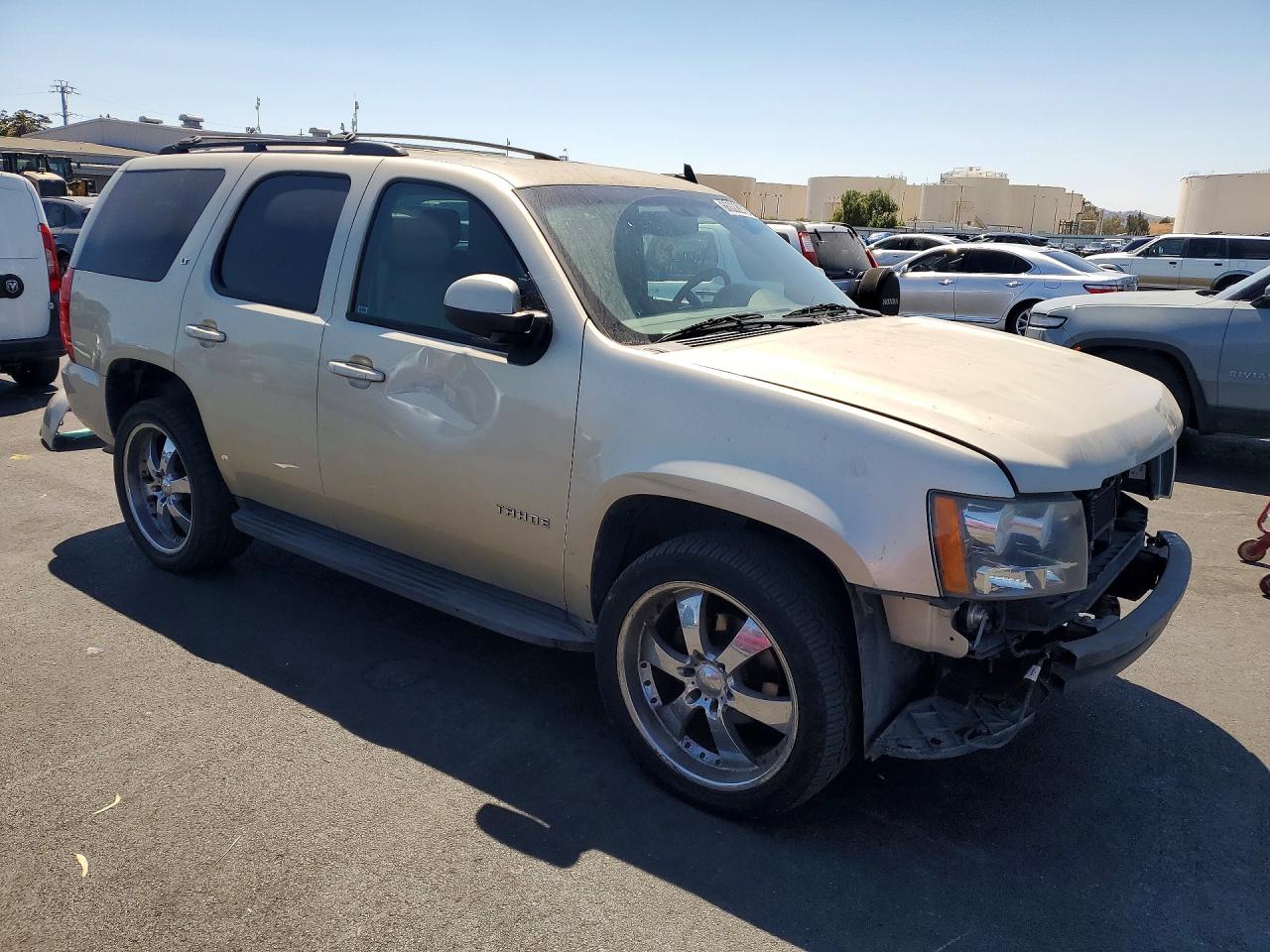 2013 Chevrolet Tahoe C1500 Lt Beige vin: 1GNSCBE02DR183432