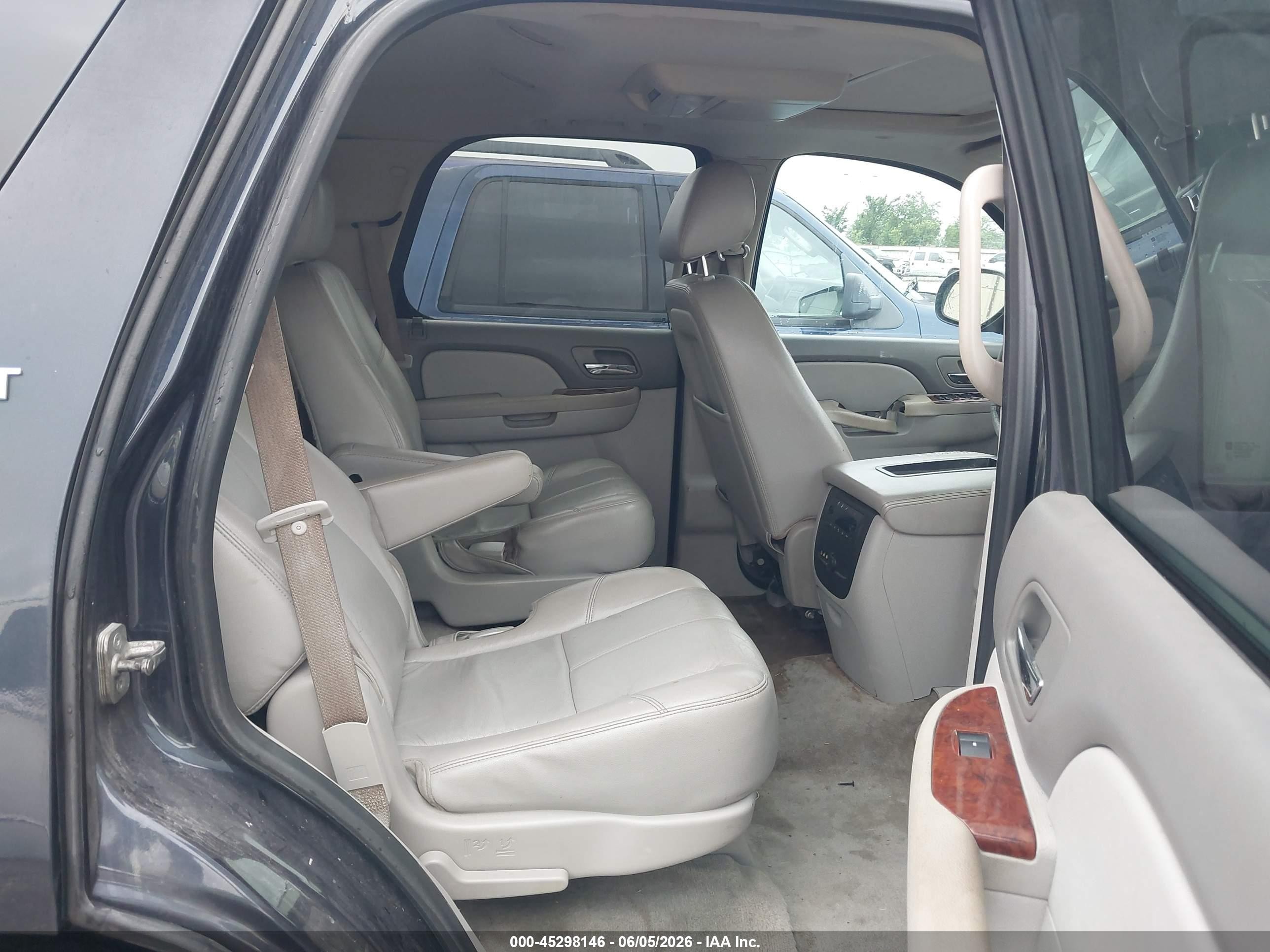 2013 Chevrolet Tahoe Lt Dark Blue vin: 1GNSCBE02DR205932