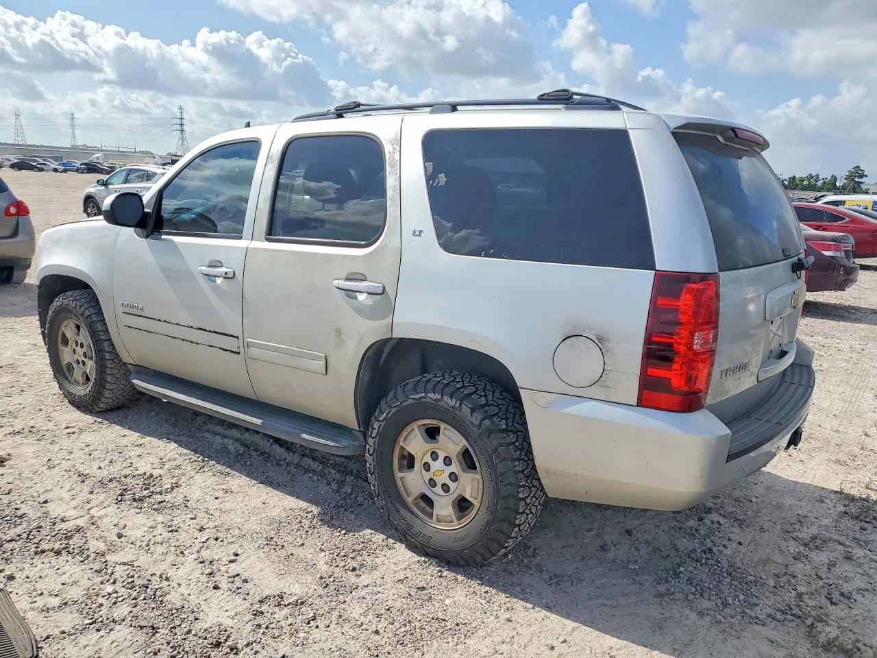 2011 Chevrolet Tahoe C1500 Lt Silver vin: 1GNSCBE03BR253601