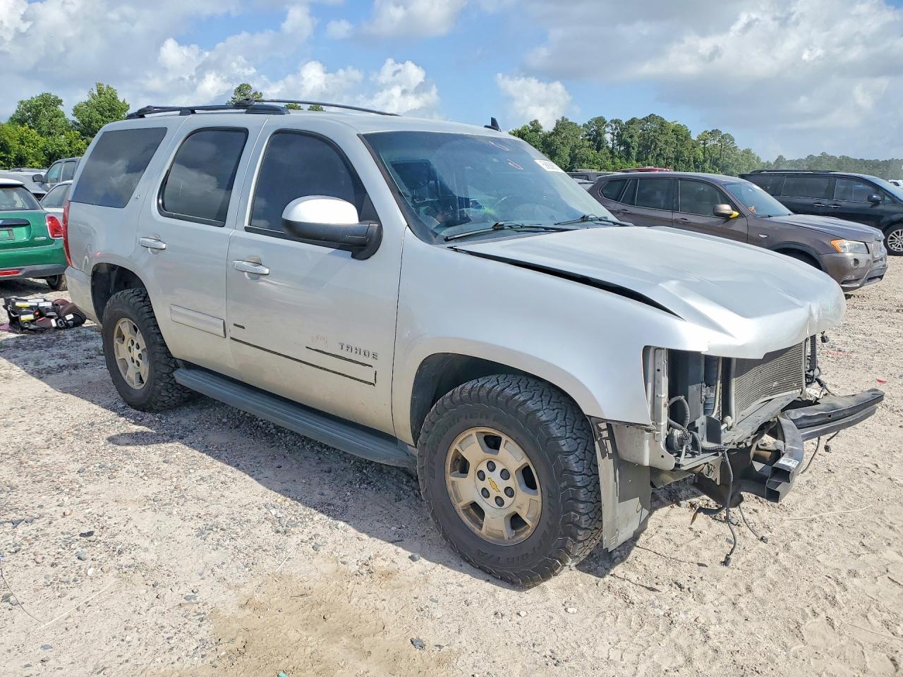 2011 Chevrolet Tahoe C1500 Lt Silver vin: 1GNSCBE03BR253601