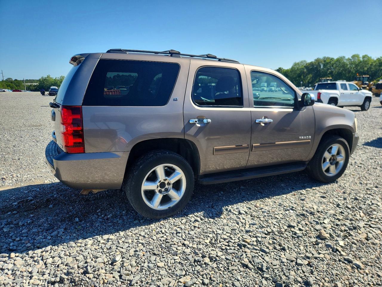 2011 Chevrolet Tahoe C1500 Lt Brown vin: 1GNSCBE03BR365833
