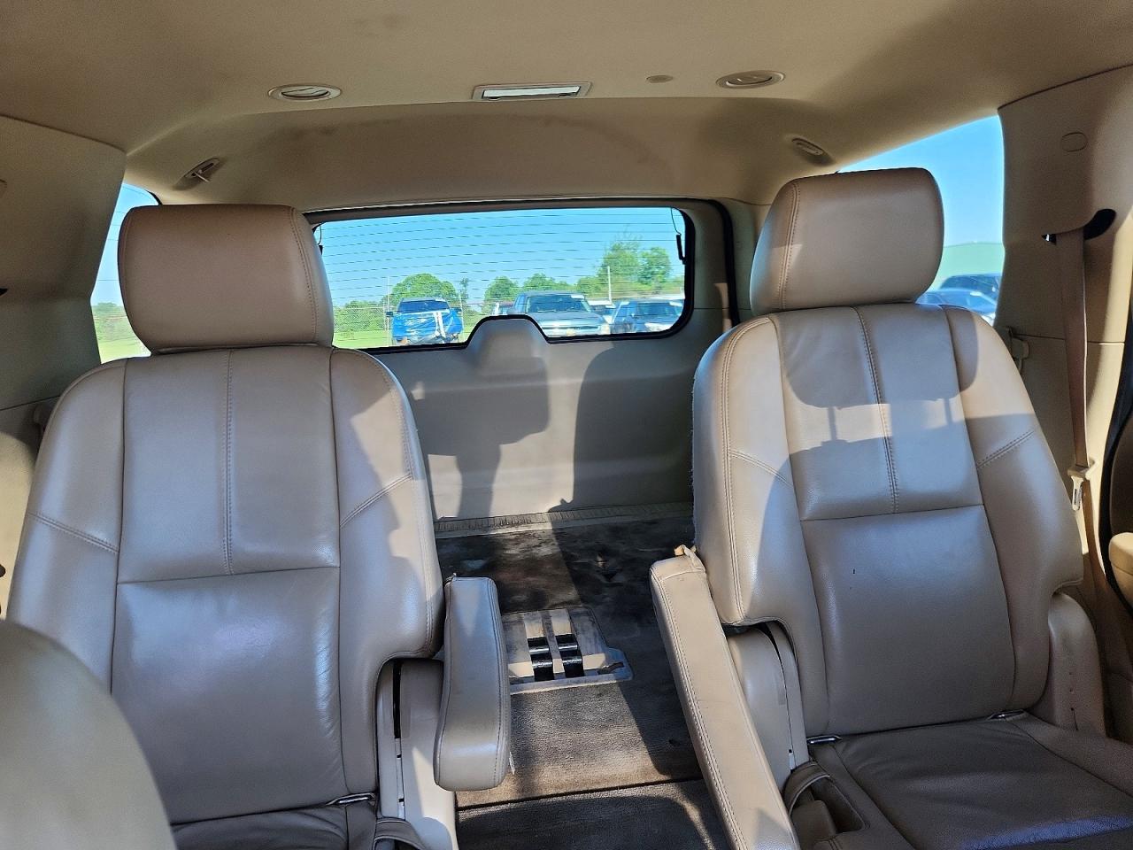 2011 Chevrolet Tahoe C1500 Lt Brown vin: 1GNSCBE03BR365833