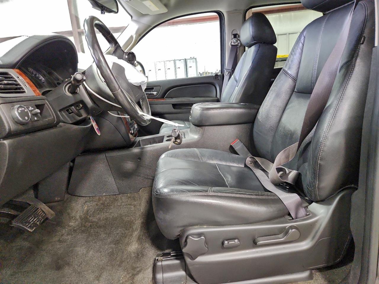 2012 Chevrolet Tahoe Black vin: 1GNSCBE03CR105207