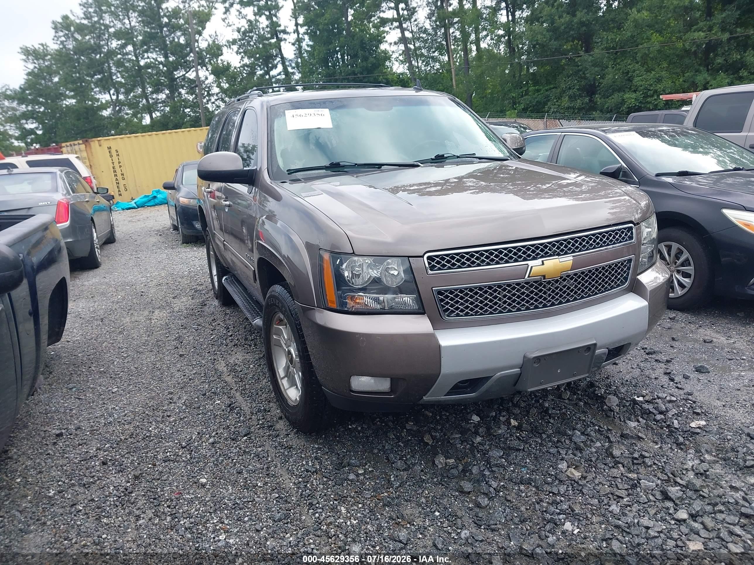 2013 Chevrolet Tahoe Lt Gray vin: 1GNSCBE03DR325738