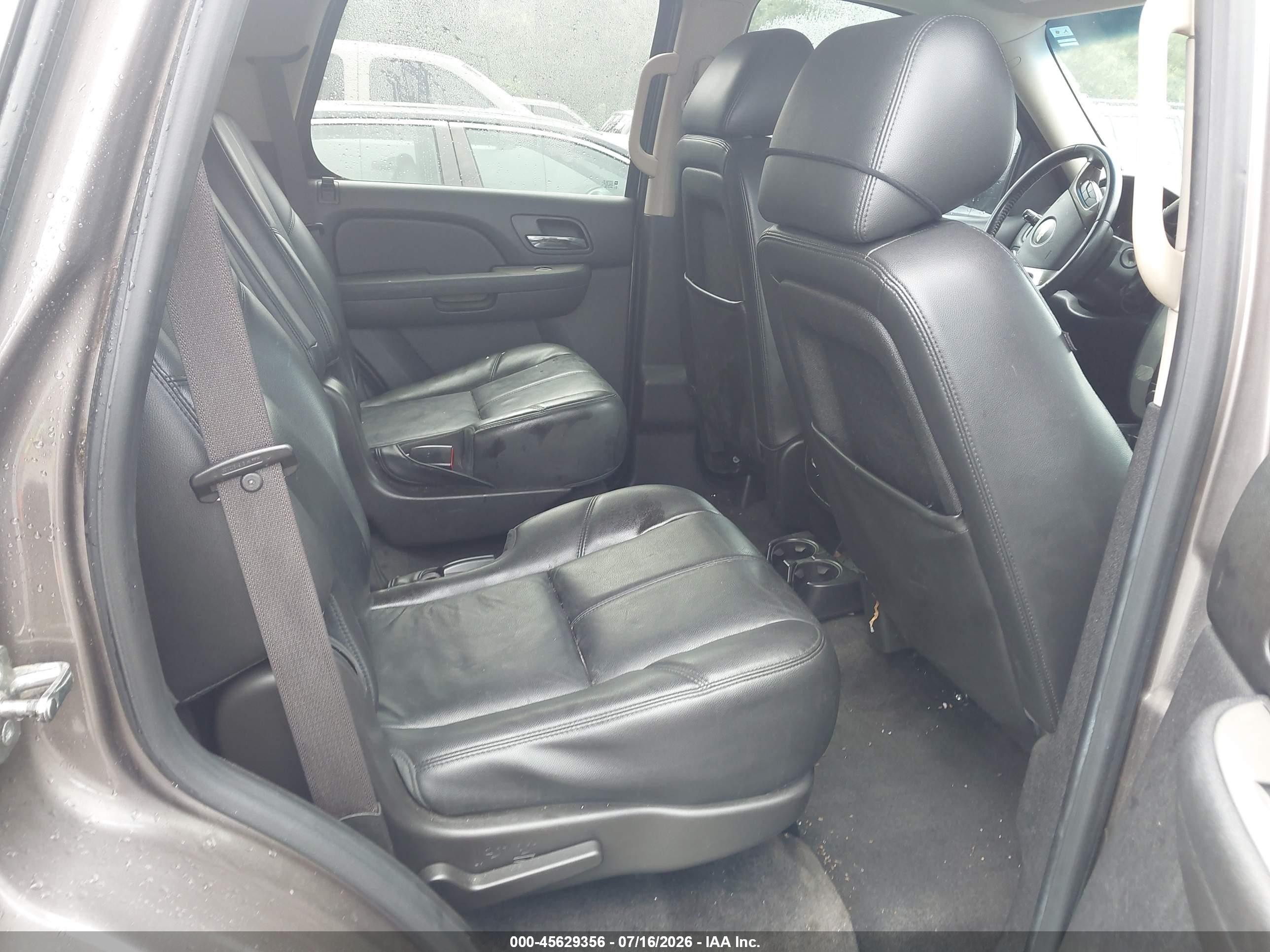 2013 Chevrolet Tahoe Lt Gray vin: 1GNSCBE03DR325738