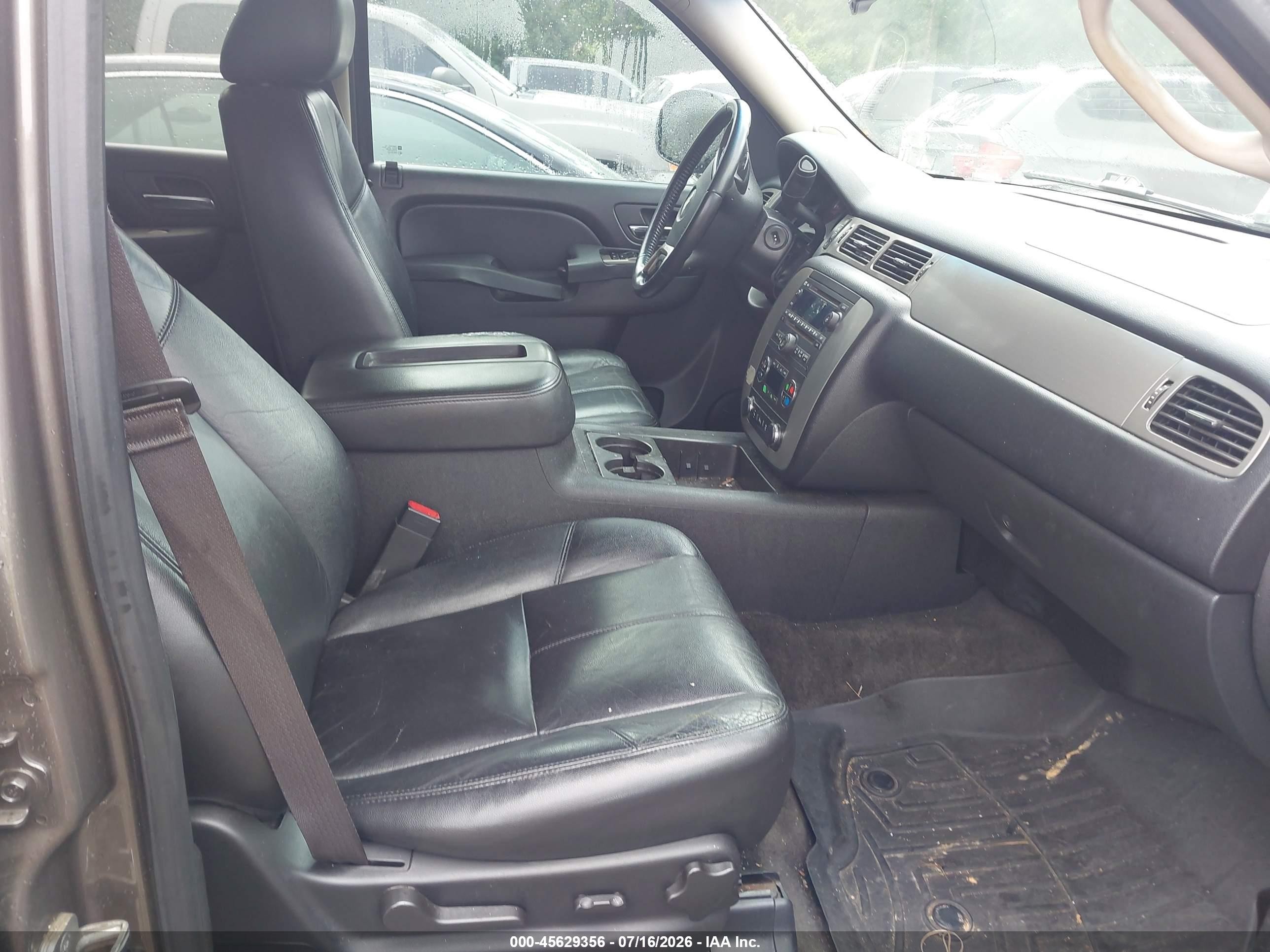2013 Chevrolet Tahoe Lt Gray vin: 1GNSCBE03DR325738