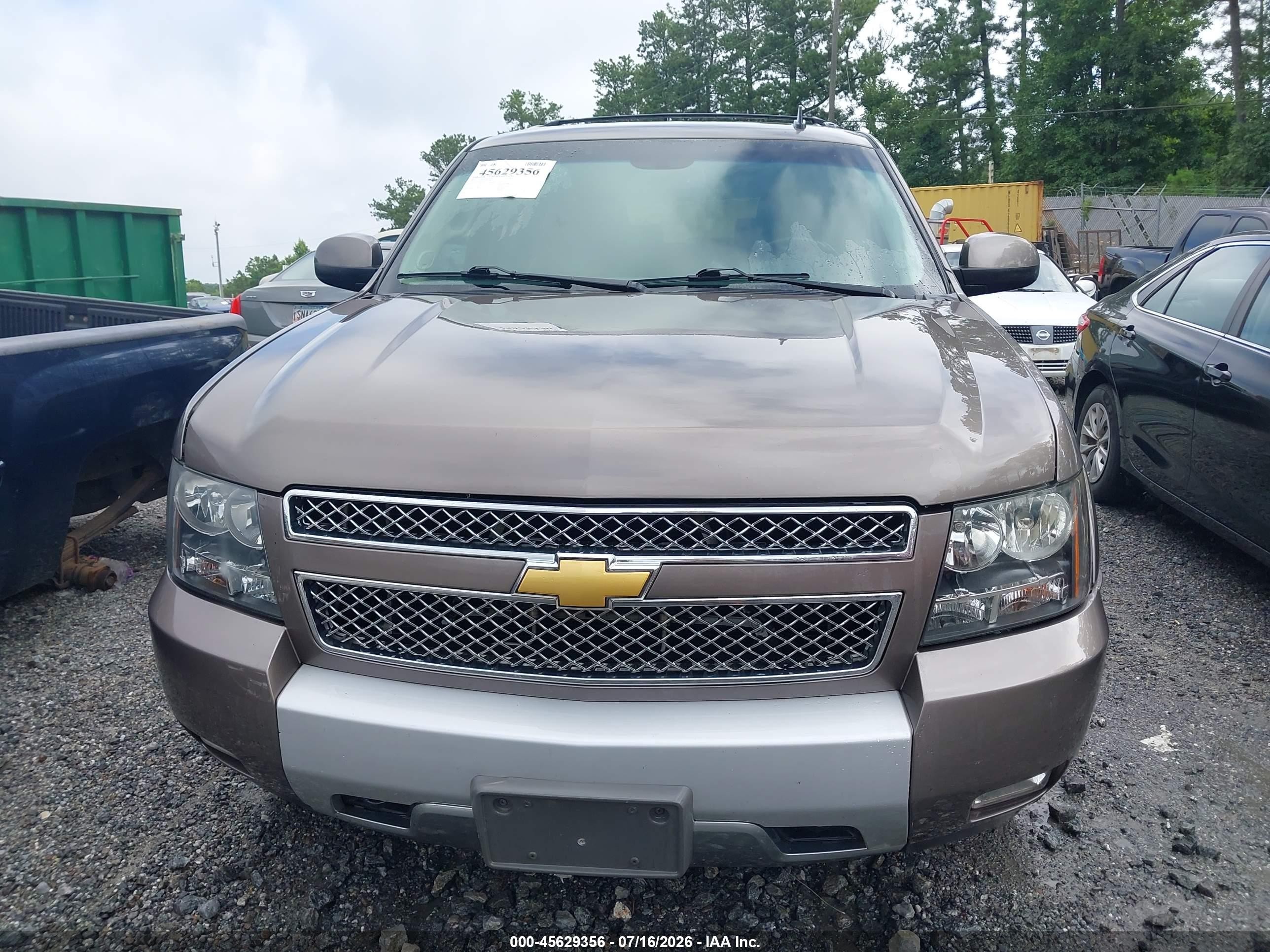 2013 Chevrolet Tahoe Lt Gray vin: 1GNSCBE03DR325738