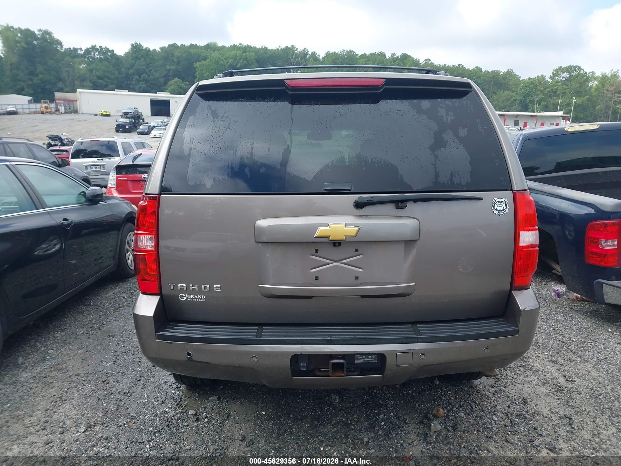 2013 Chevrolet Tahoe Lt Gray vin: 1GNSCBE03DR325738