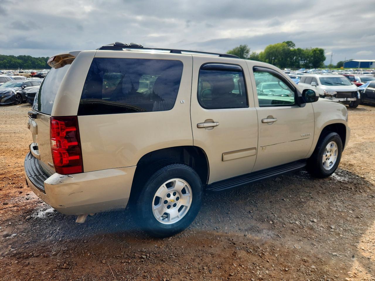 2011 Chevrolet Tahoe C1500 Lt Gold vin: 1GNSCBE04BR157315
