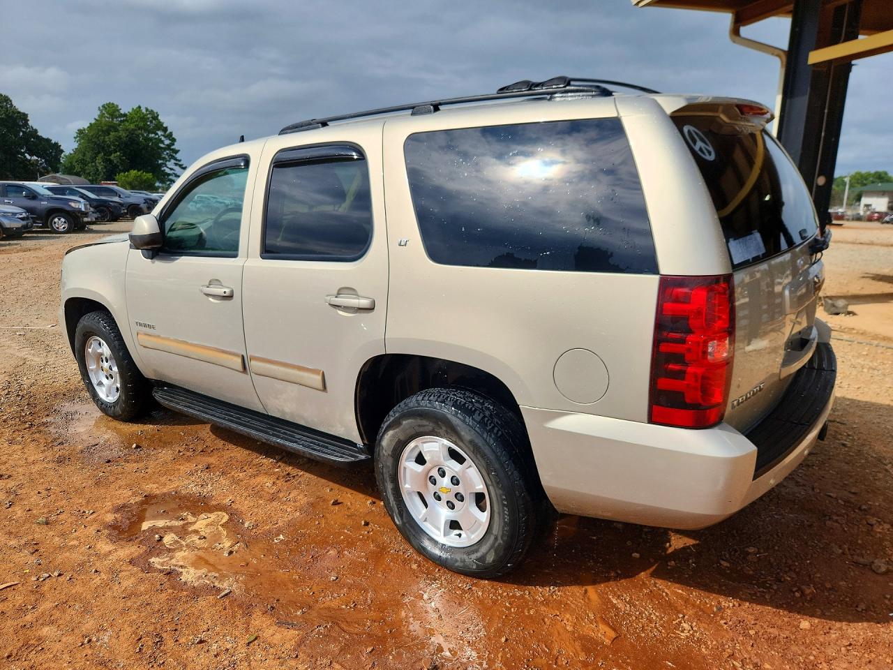2011 Chevrolet Tahoe C1500 Lt Gold vin: 1GNSCBE04BR157315