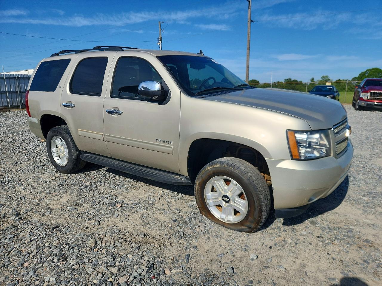 2013 Chevrolet Tahoe C1500 Lt Beige vin: 1GNSCBE04DR176398