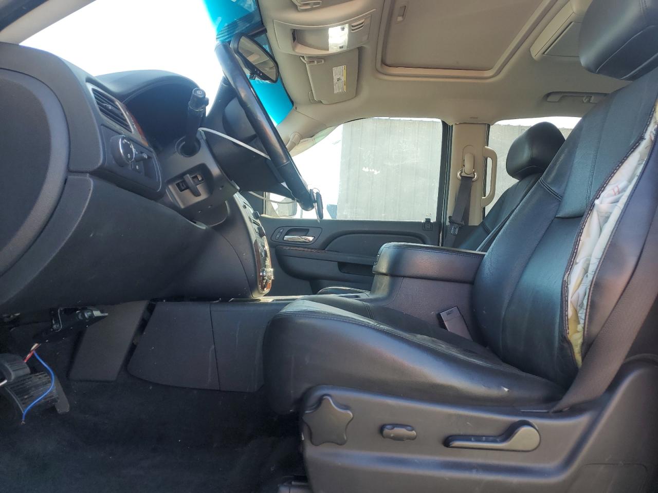 2013 Chevrolet Tahoe C1500 Lt Beige vin: 1GNSCBE04DR176398