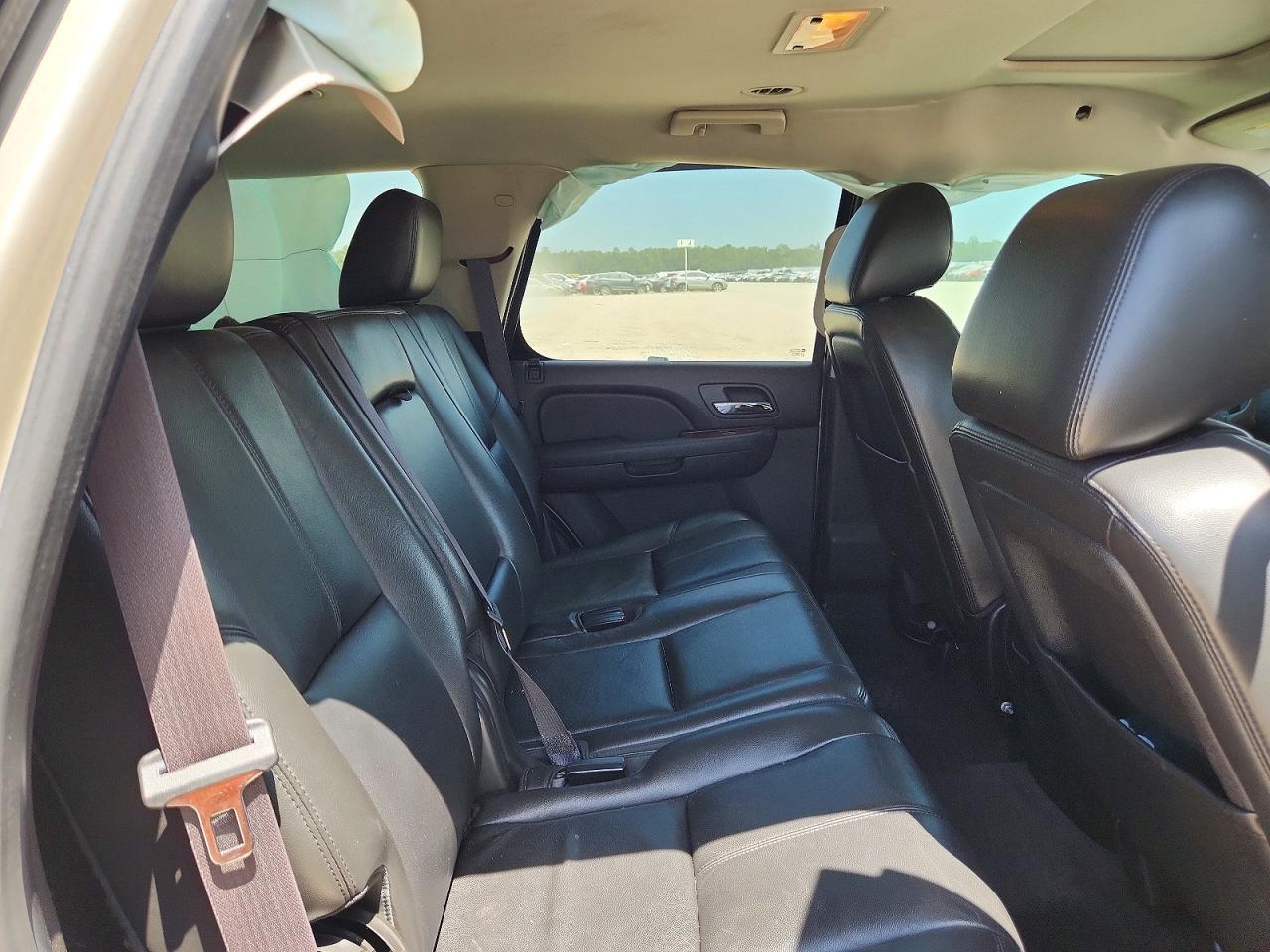 2013 Chevrolet Tahoe C1500 Lt Tan vin: 1GNSCBE04DR194030