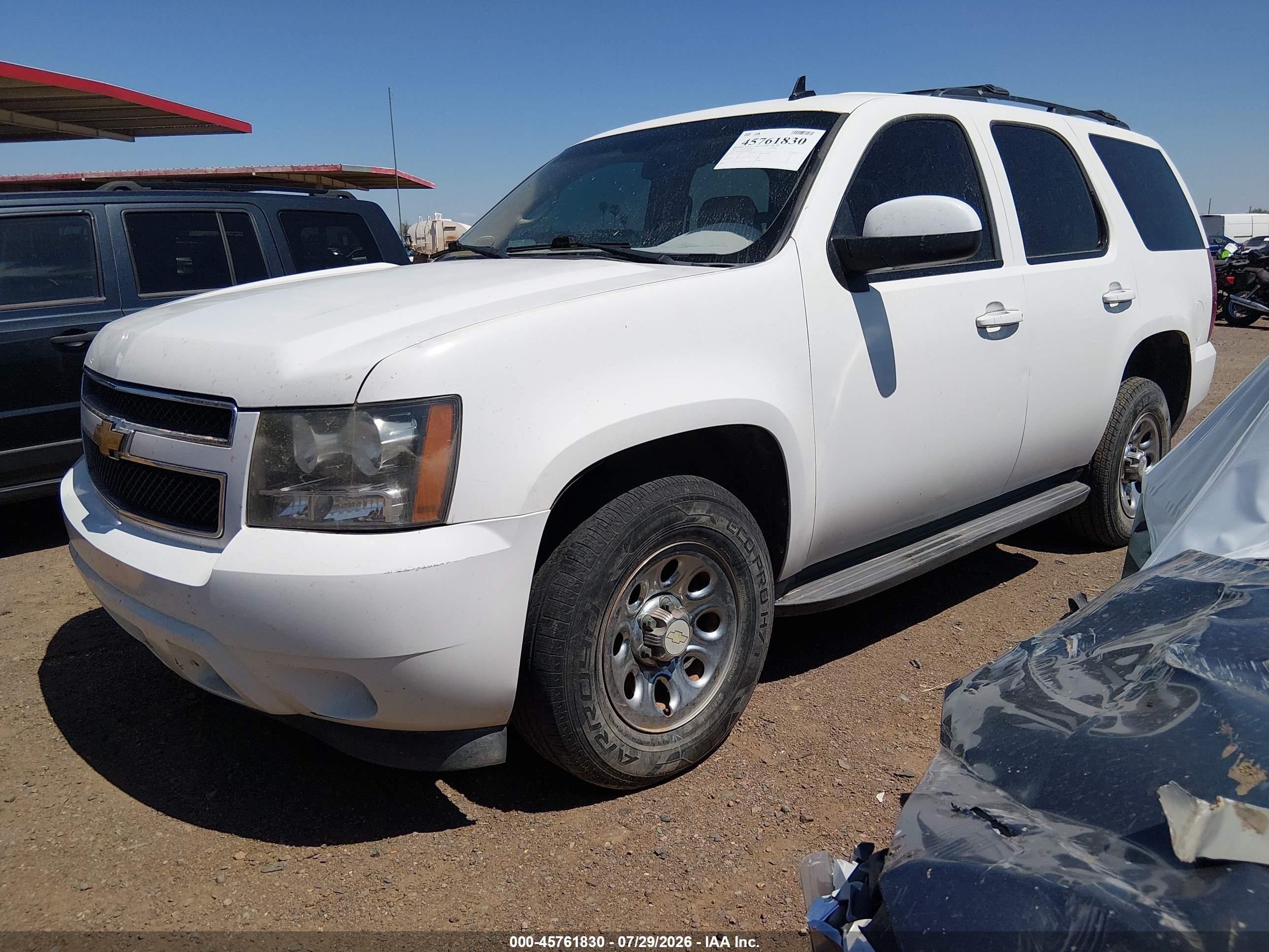 2013 Chevrolet Tahoe Lt White vin: 1GNSCBE04DR305434