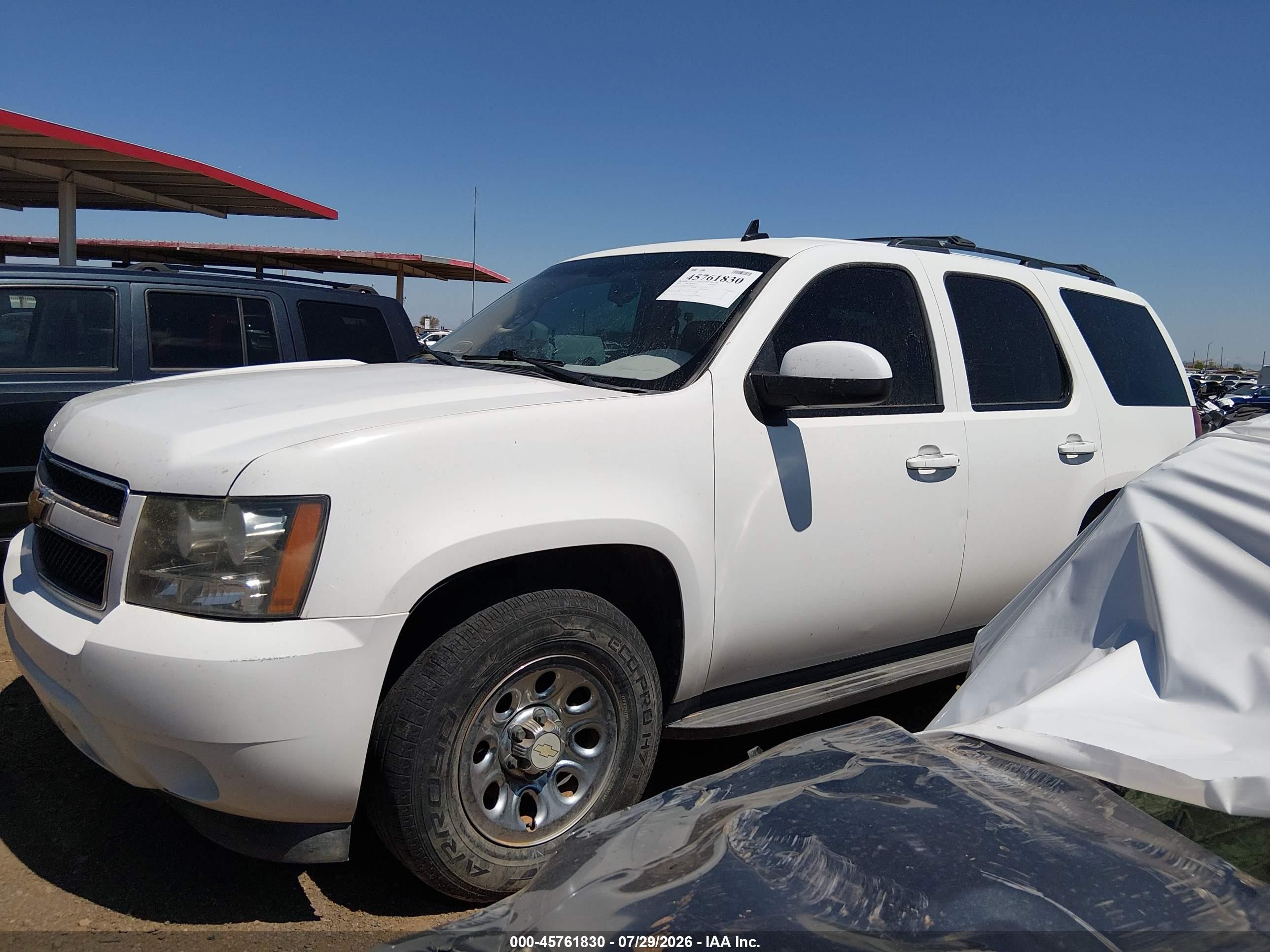 2013 Chevrolet Tahoe Lt White vin: 1GNSCBE04DR305434