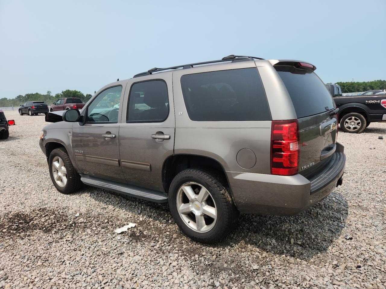 2011 Chevrolet Tahoe C1500 Lt Tan vin: 1GNSCBE05BR382049
