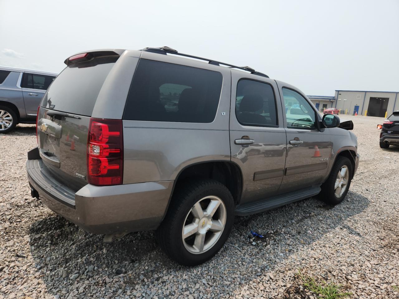 2011 Chevrolet Tahoe C1500 Lt Tan vin: 1GNSCBE05BR382049