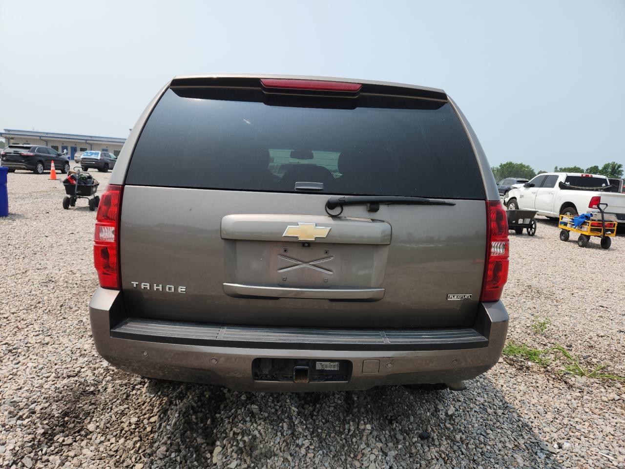 2011 Chevrolet Tahoe C1500 Lt Tan vin: 1GNSCBE05BR382049