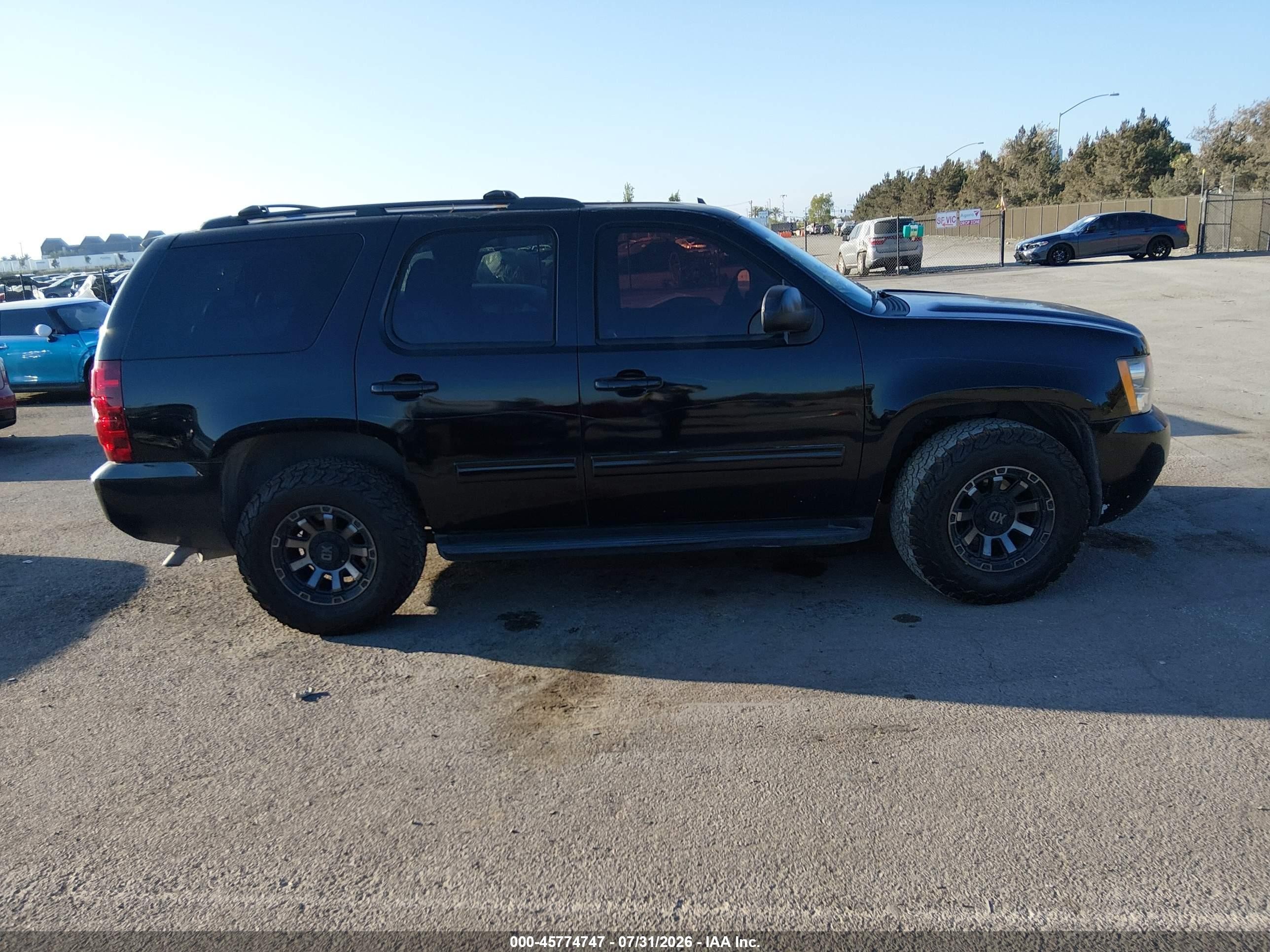 2013 Chevrolet Tahoe Lt Black vin: 1GNSCBE05DR177740