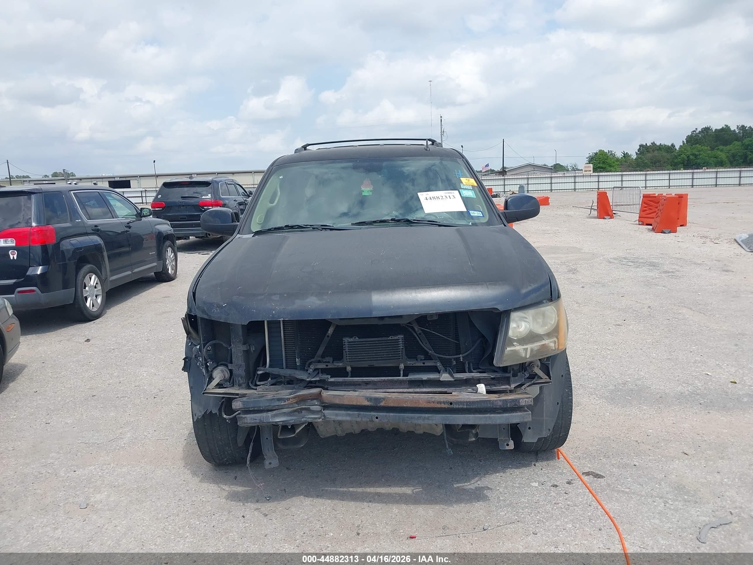 2013 Chevrolet Tahoe Lt Черный vin: 1GNSCBE05DR240514