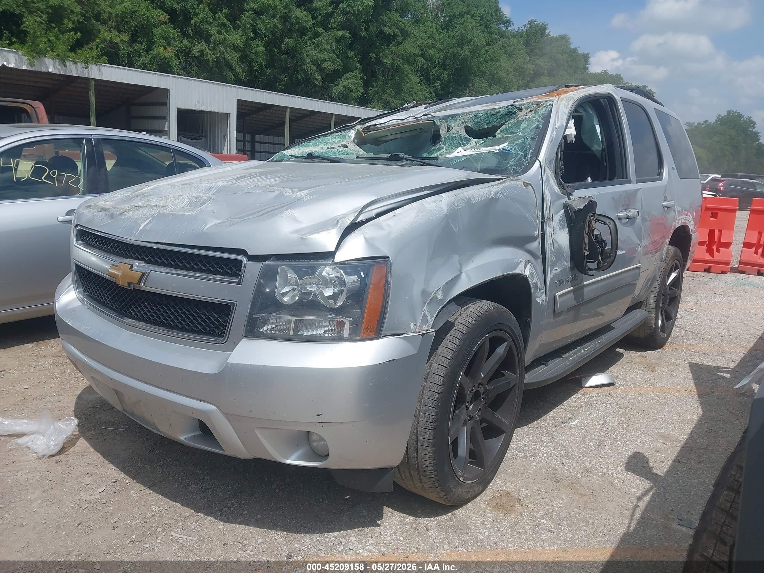 2013 Chevrolet Tahoe Lt Серебряный vin: 1GNSCBE05DR258916