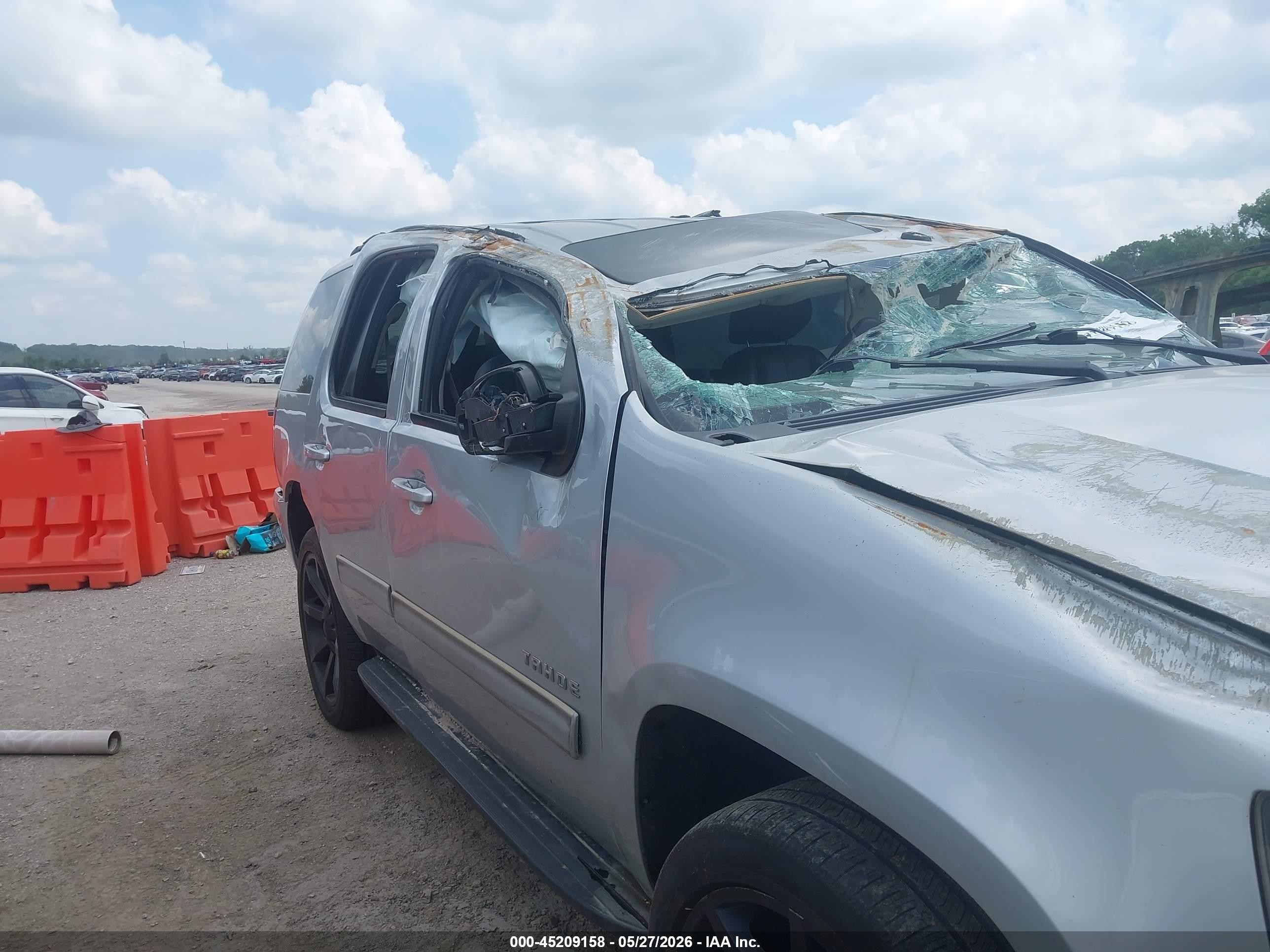 2013 Chevrolet Tahoe Lt Серебряный vin: 1GNSCBE05DR258916