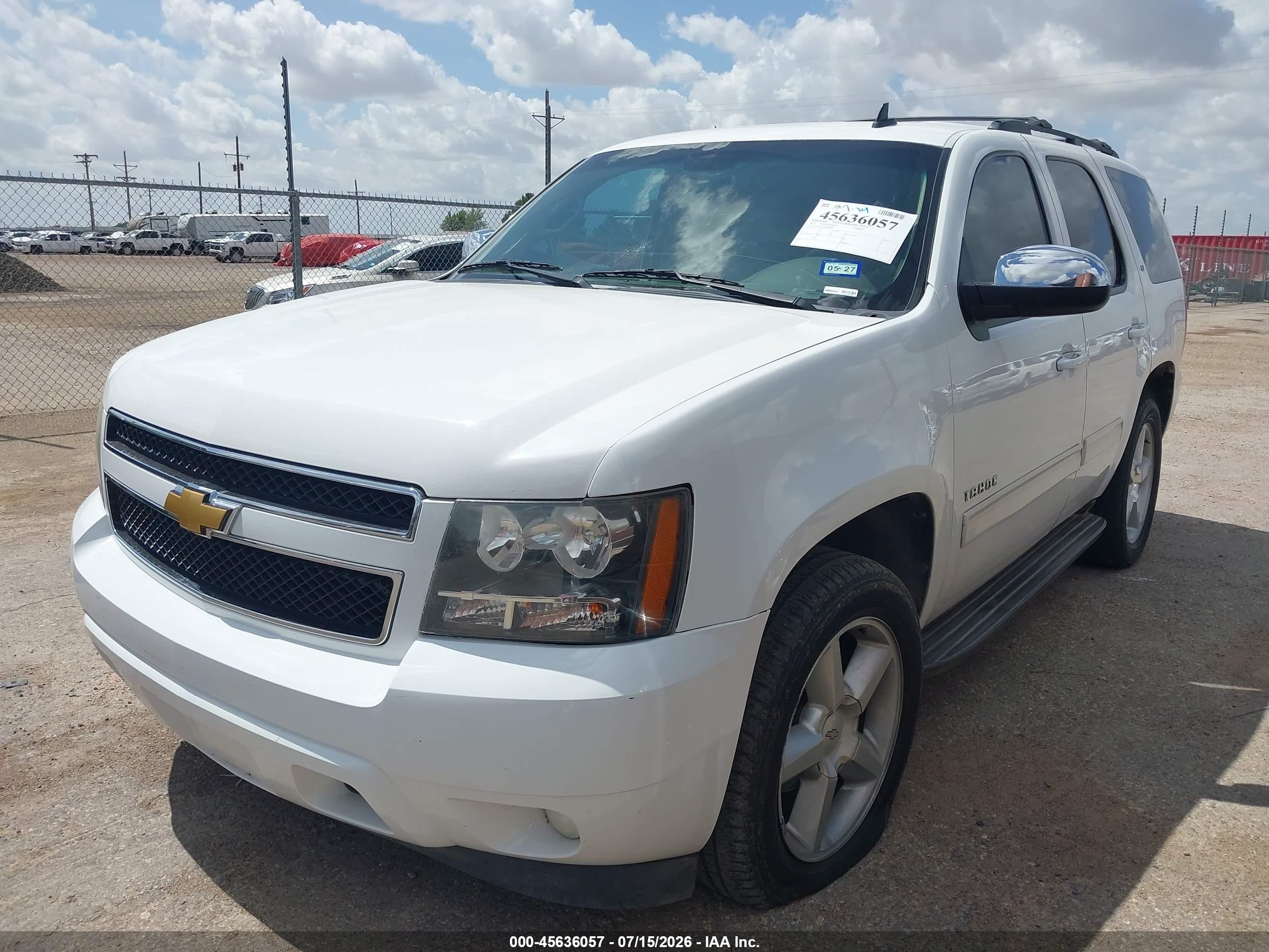 2013 Chevrolet Tahoe Lt White vin: 1GNSCBE05DR296842