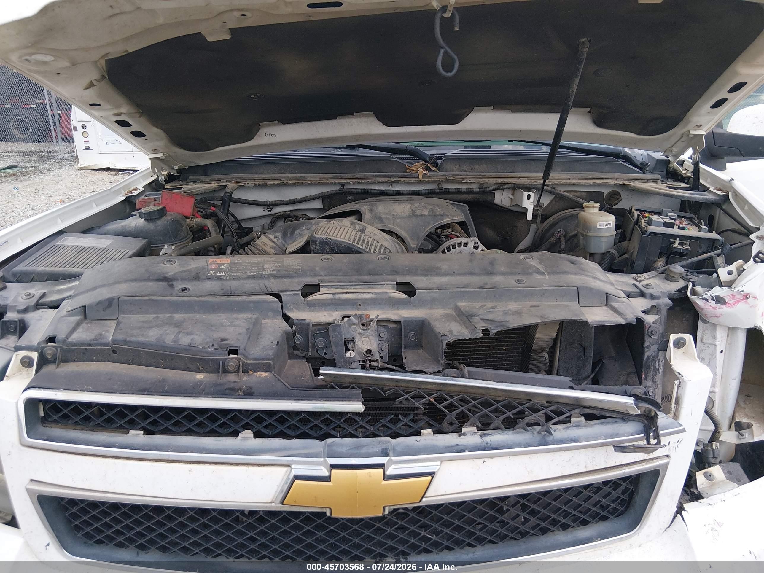 2013 Chevrolet Tahoe Lt White vin: 1GNSCBE05DR379414