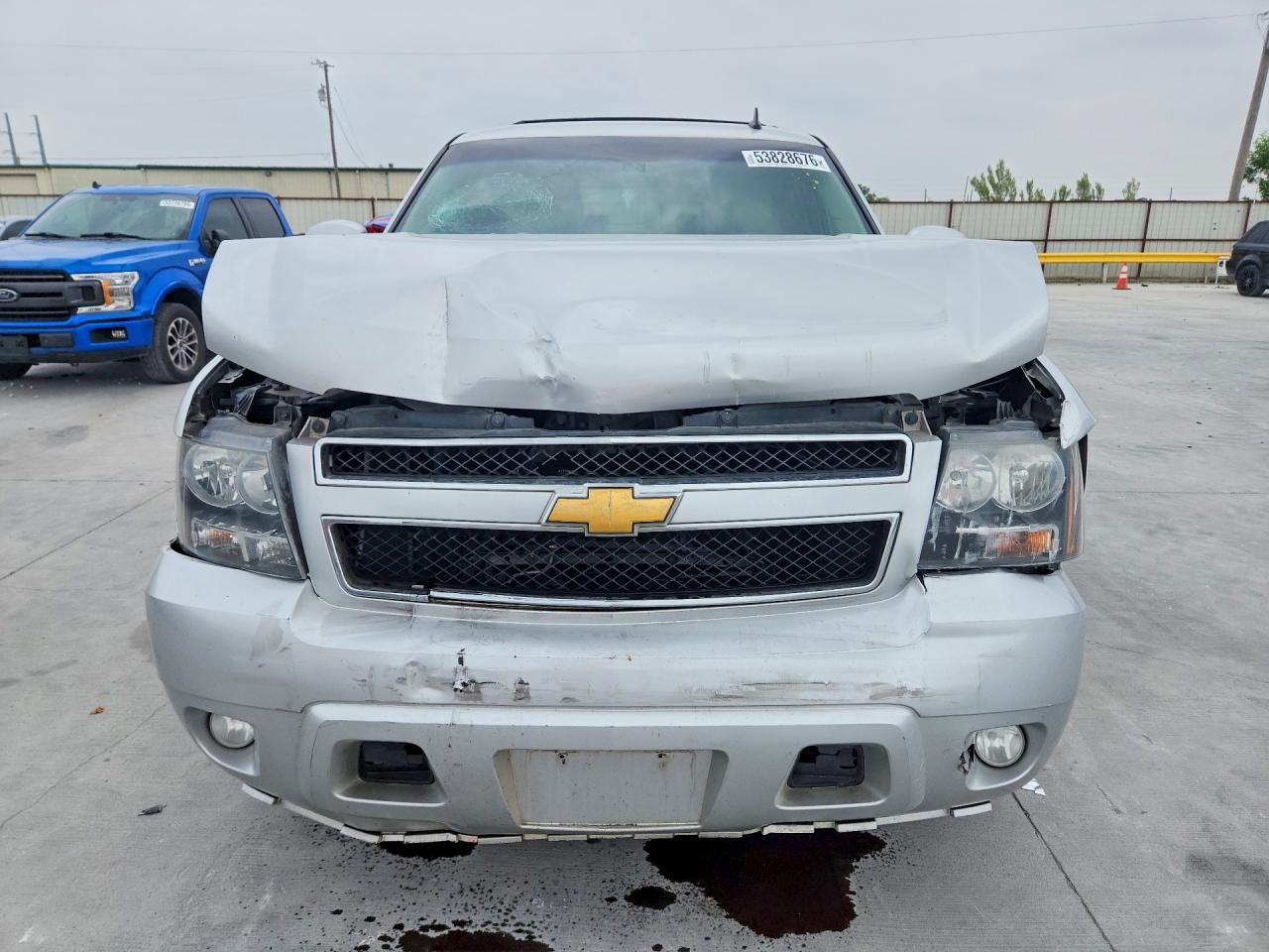 2014 Chevrolet Tahoe C1500 Lt Silver vin: 1GNSCBE05ER146909