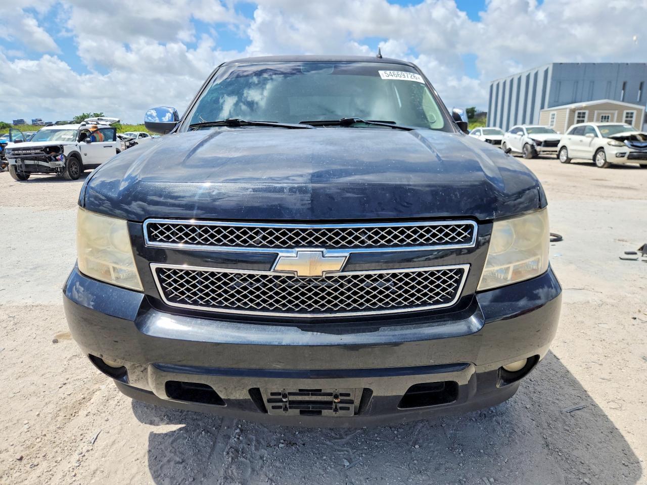 2011 Chevrolet Tahoe C1500 Lt Black vin: 1GNSCBE06BR376003