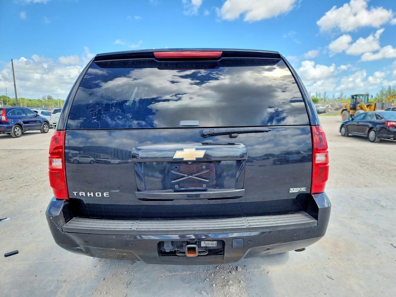 2011 Chevrolet Tahoe C1500 Lt Black vin: 1GNSCBE06BR376003