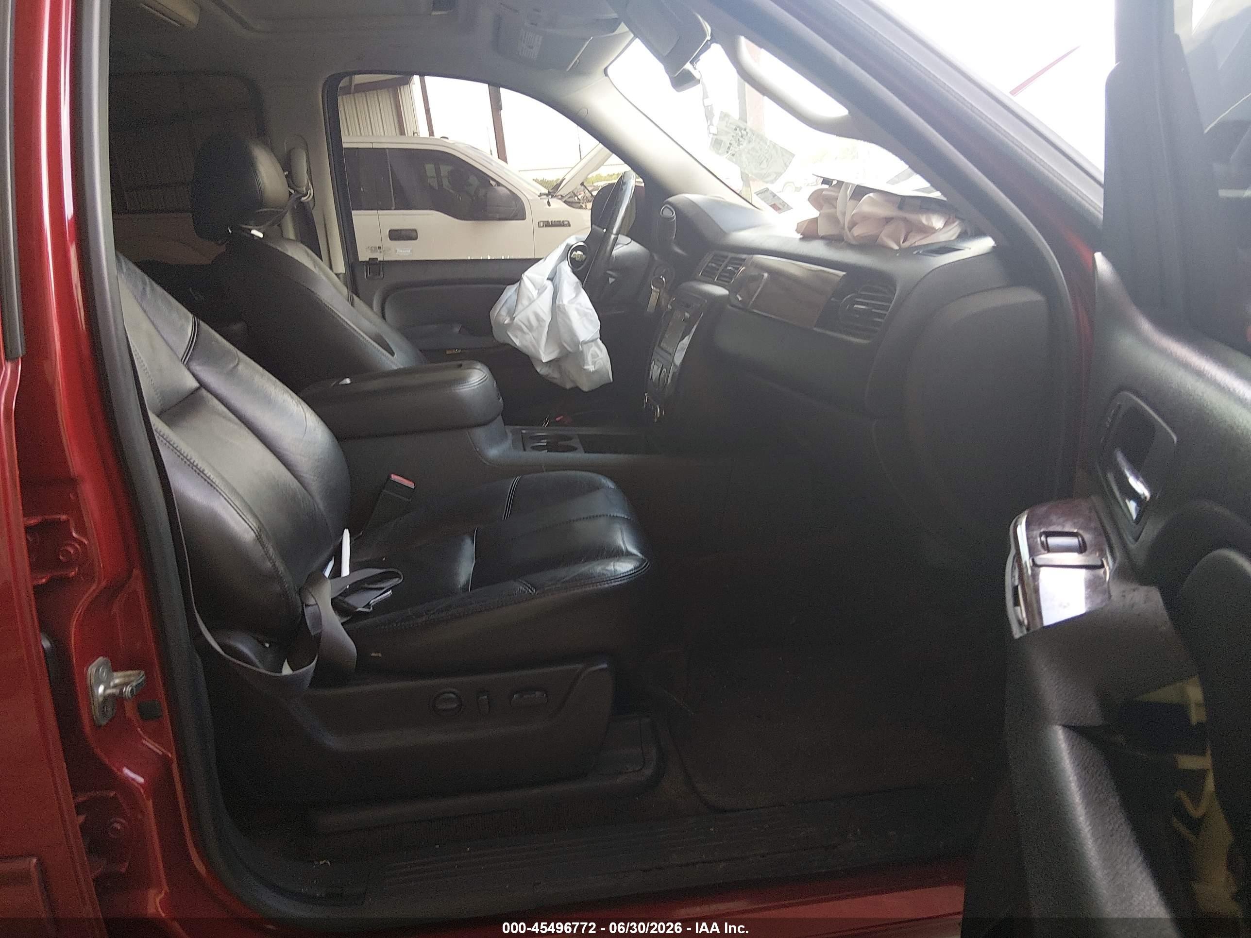 2013 Chevrolet Tahoe Lt Red vin: 1GNSCBE06DR100259
