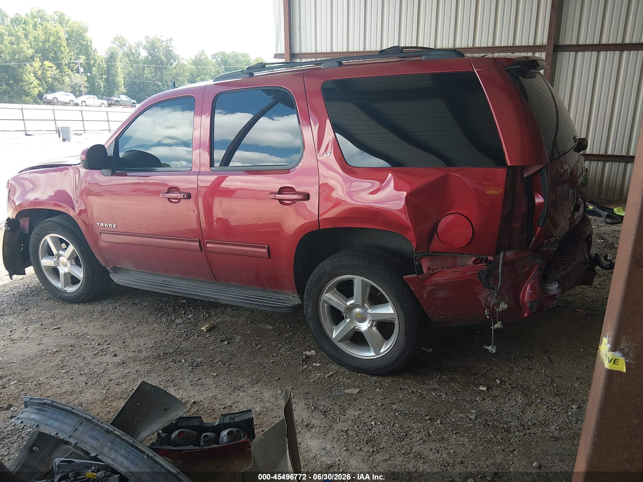 2013 Chevrolet Tahoe Lt Red vin: 1GNSCBE06DR100259