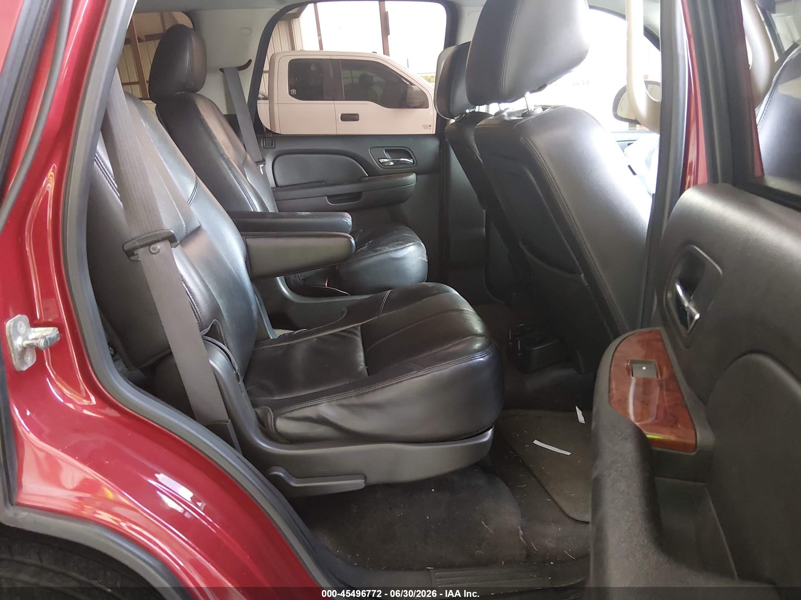 2013 Chevrolet Tahoe Lt Red vin: 1GNSCBE06DR100259