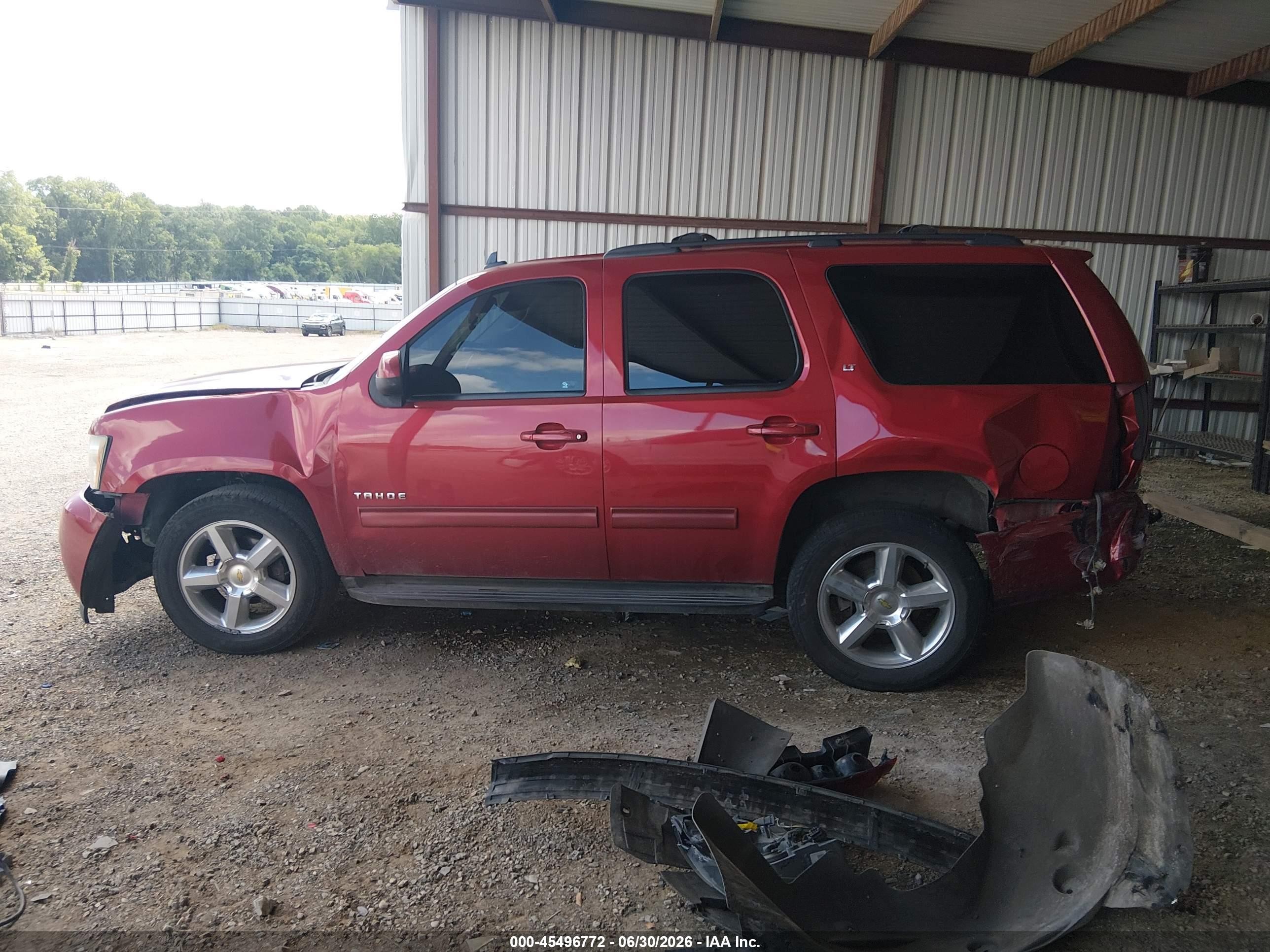 2013 Chevrolet Tahoe Lt Red vin: 1GNSCBE06DR100259