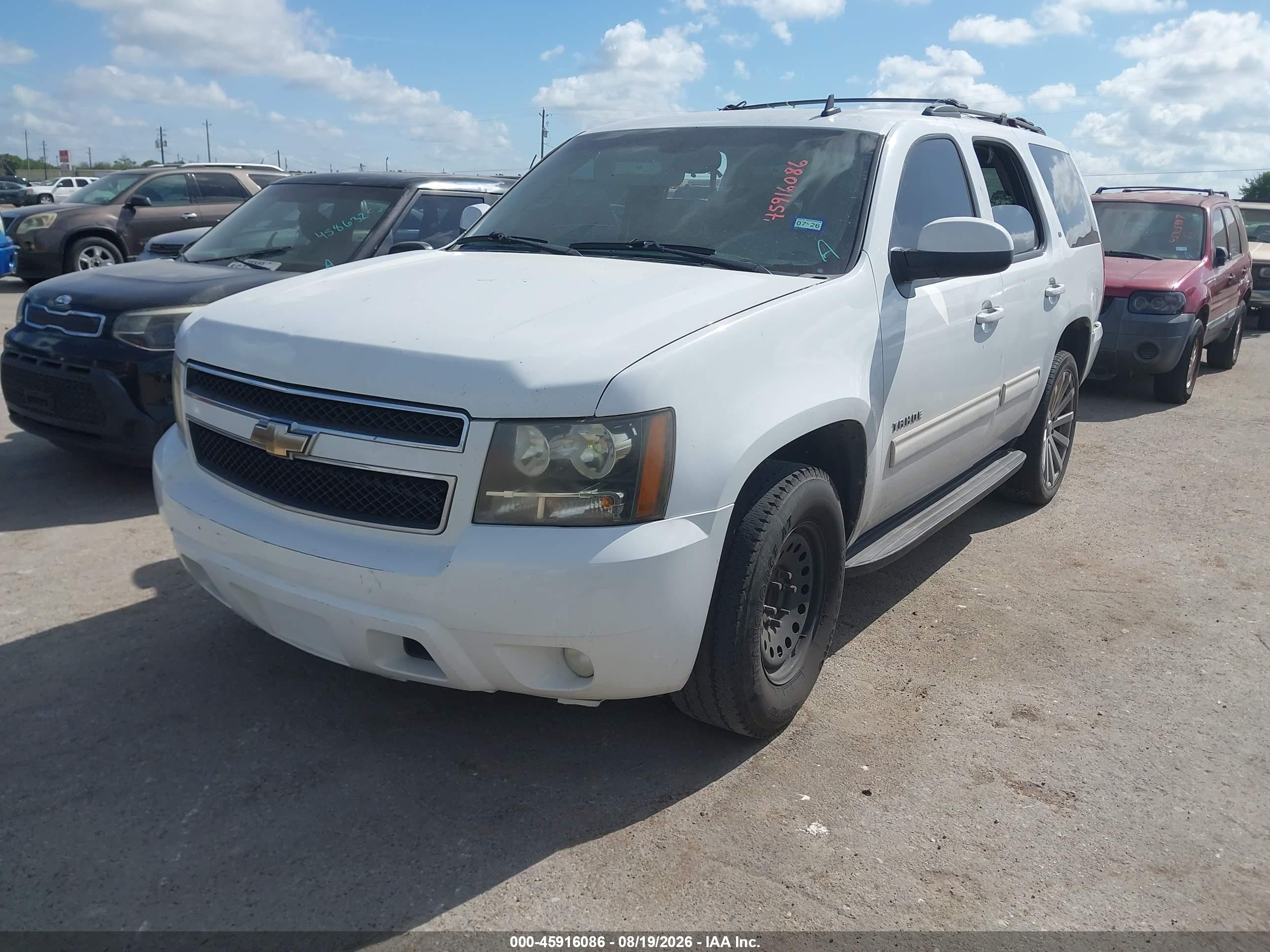 2011 Chevrolet Tahoe Lt White vin: 1GNSCBE07BR192690
