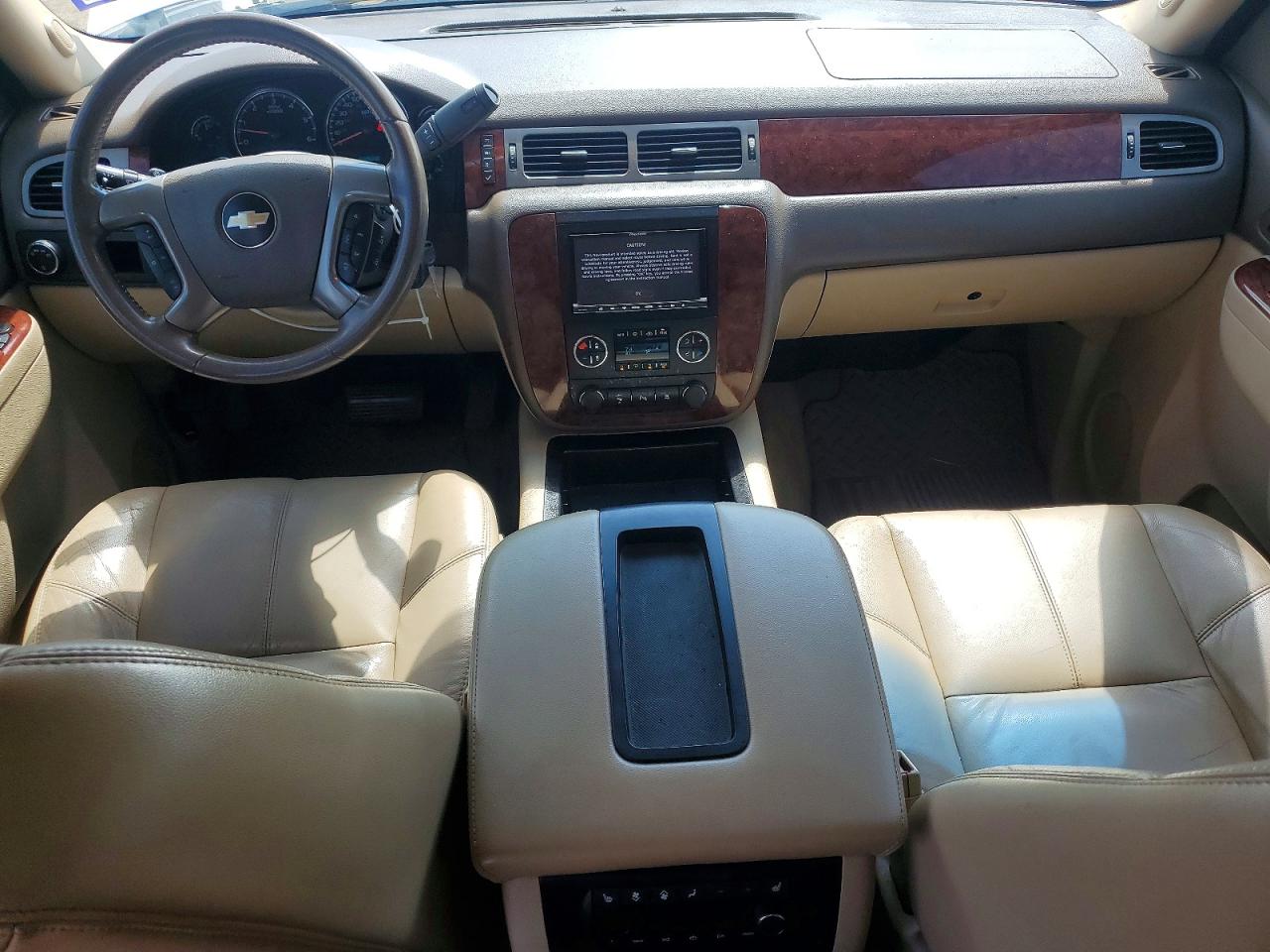 2011 Chevrolet Tahoe C1500 Lt White vin: 1GNSCBE07BR400163