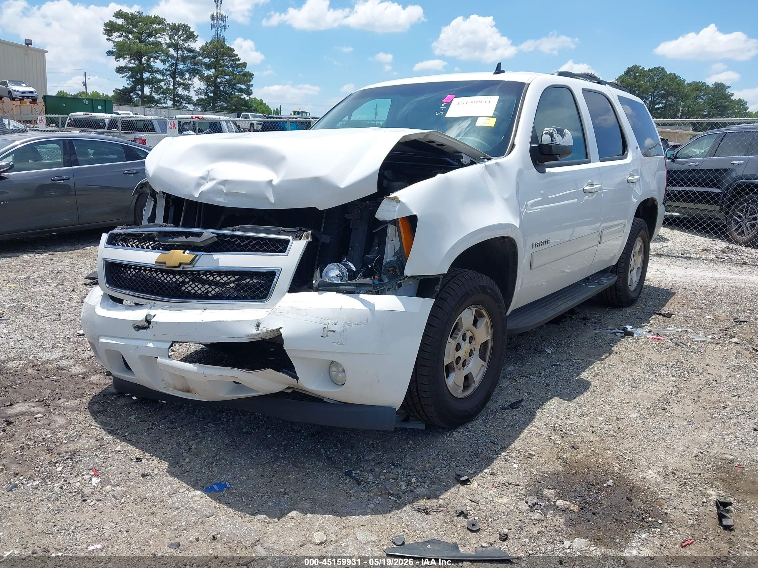 2012 Chevrolet Tahoe Lt Белый vin: 1GNSCBE07CR134144