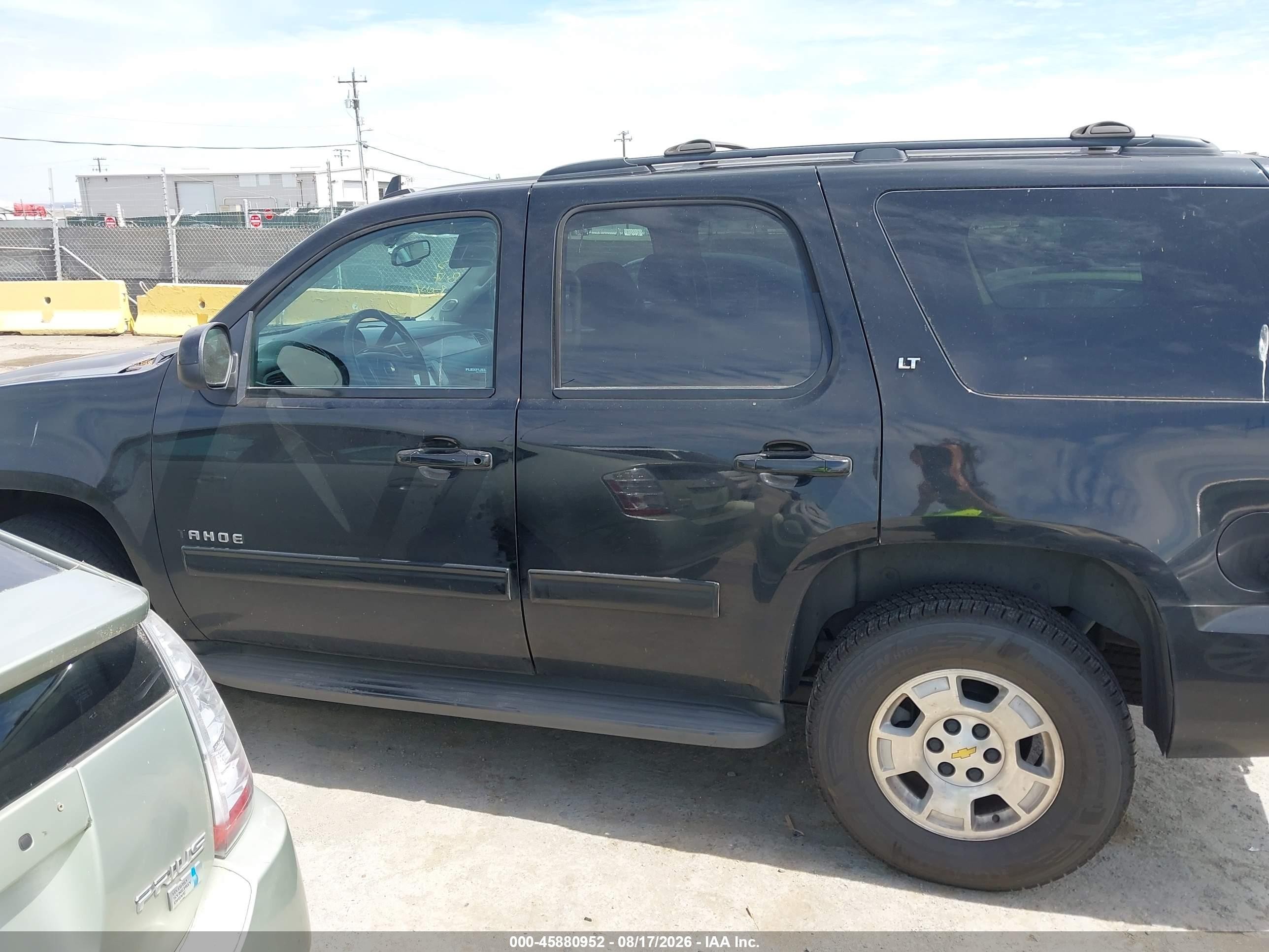 2013 Chevrolet Tahoe Lt Black vin: 1GNSCBE07DR119760