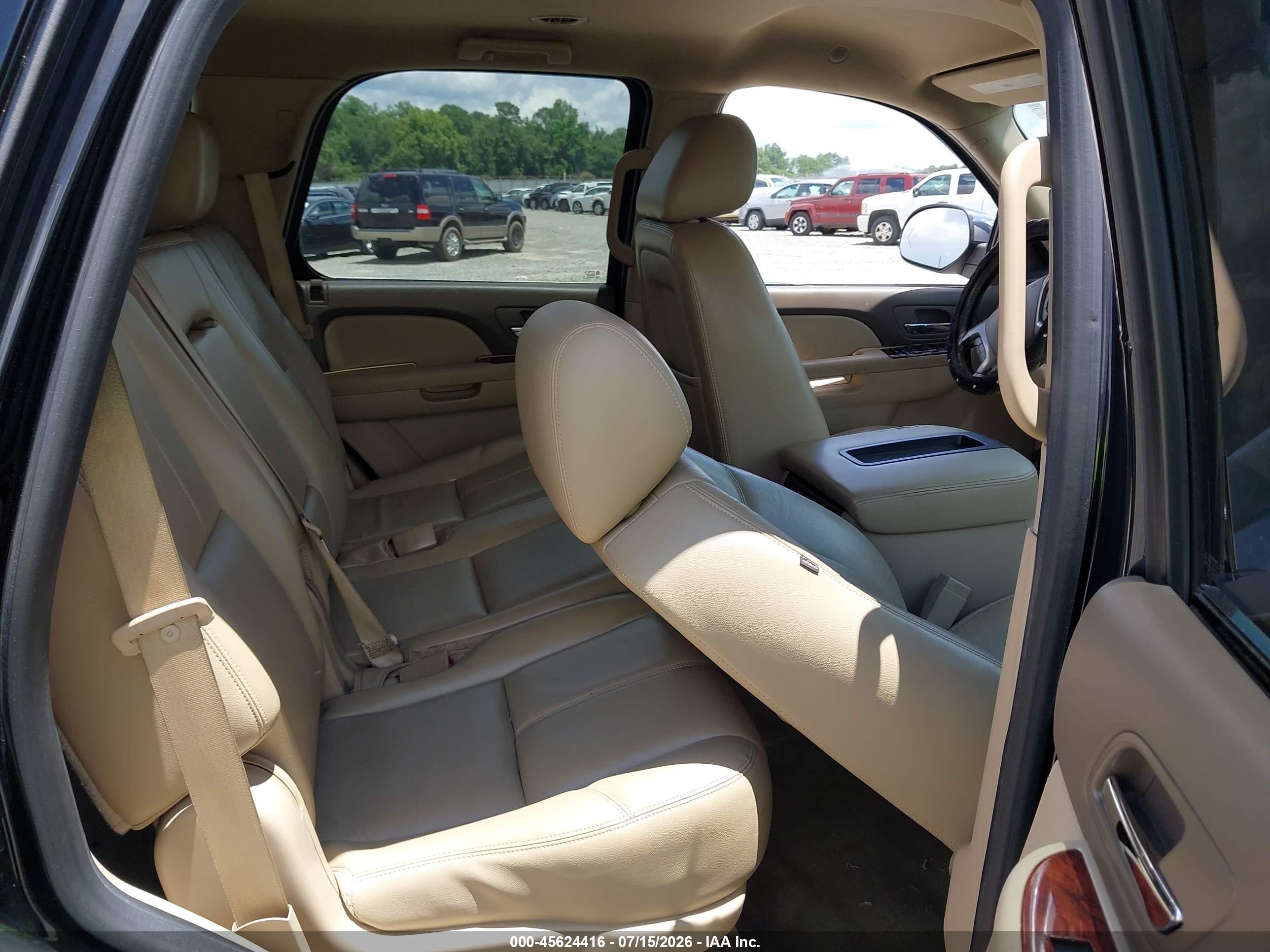 2014 Chevrolet Tahoe Lt Черный vin: 1GNSCBE07ER113376