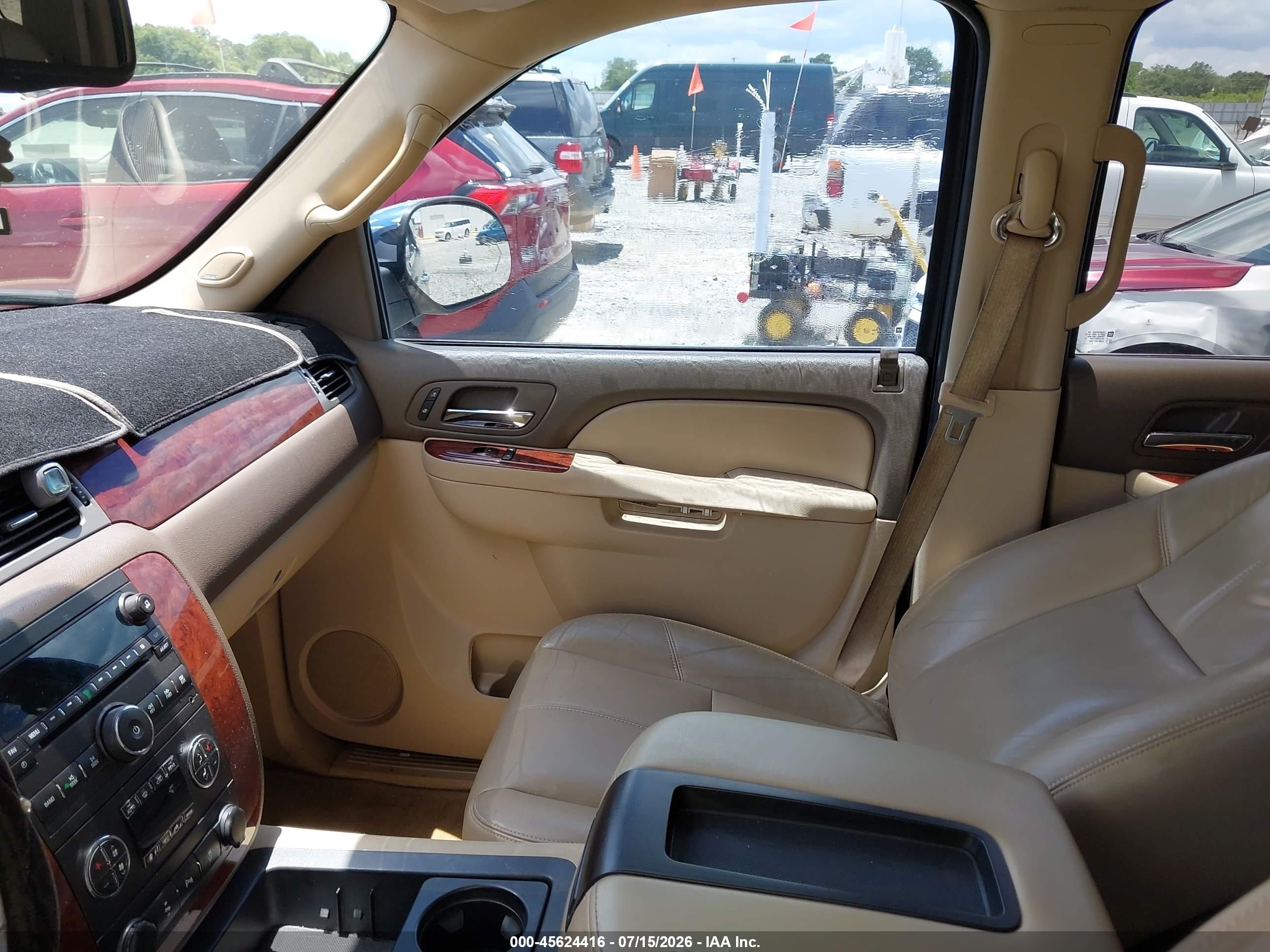 2014 Chevrolet Tahoe Lt Черный vin: 1GNSCBE07ER113376