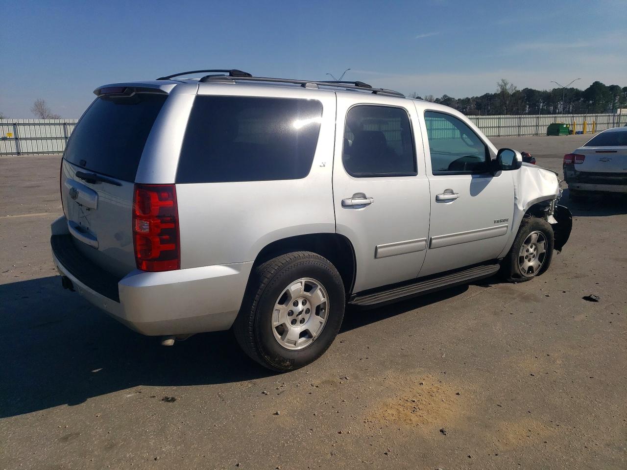 2014 Chevrolet Tahoe C1500 Lt Silver vin: 1GNSCBE07ER118982