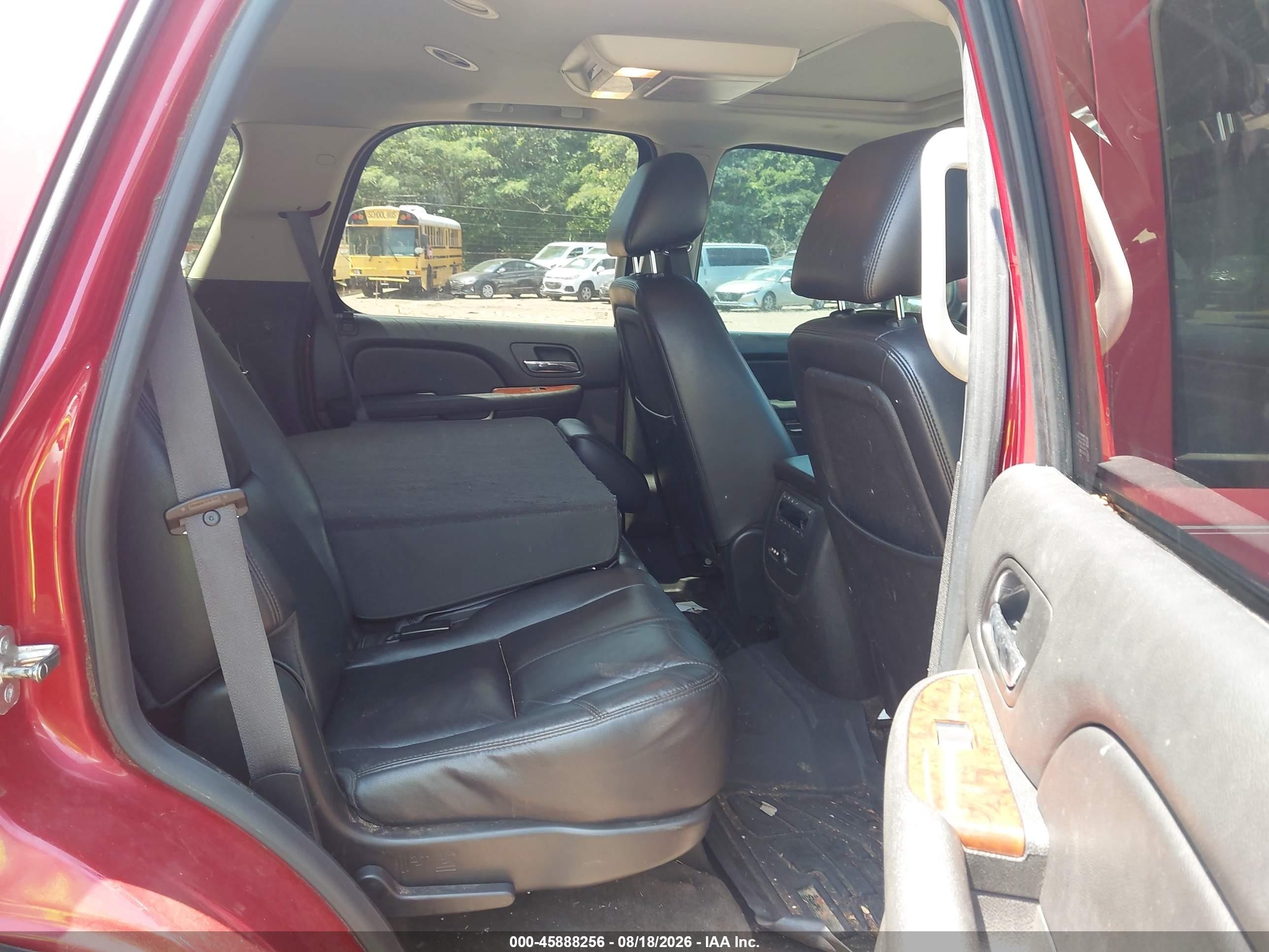 2014 Chevrolet Tahoe Lt Red vin: 1GNSCBE07ER231217