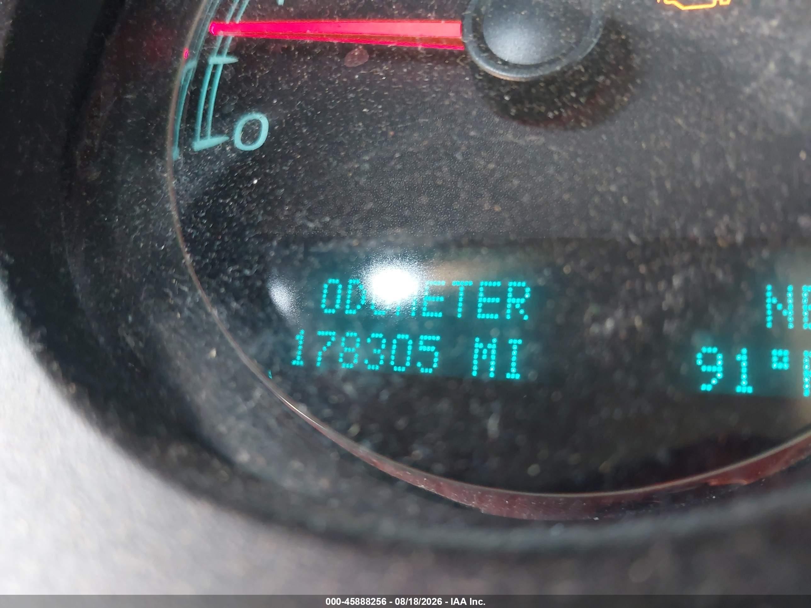 2014 Chevrolet Tahoe Lt Red vin: 1GNSCBE07ER231217