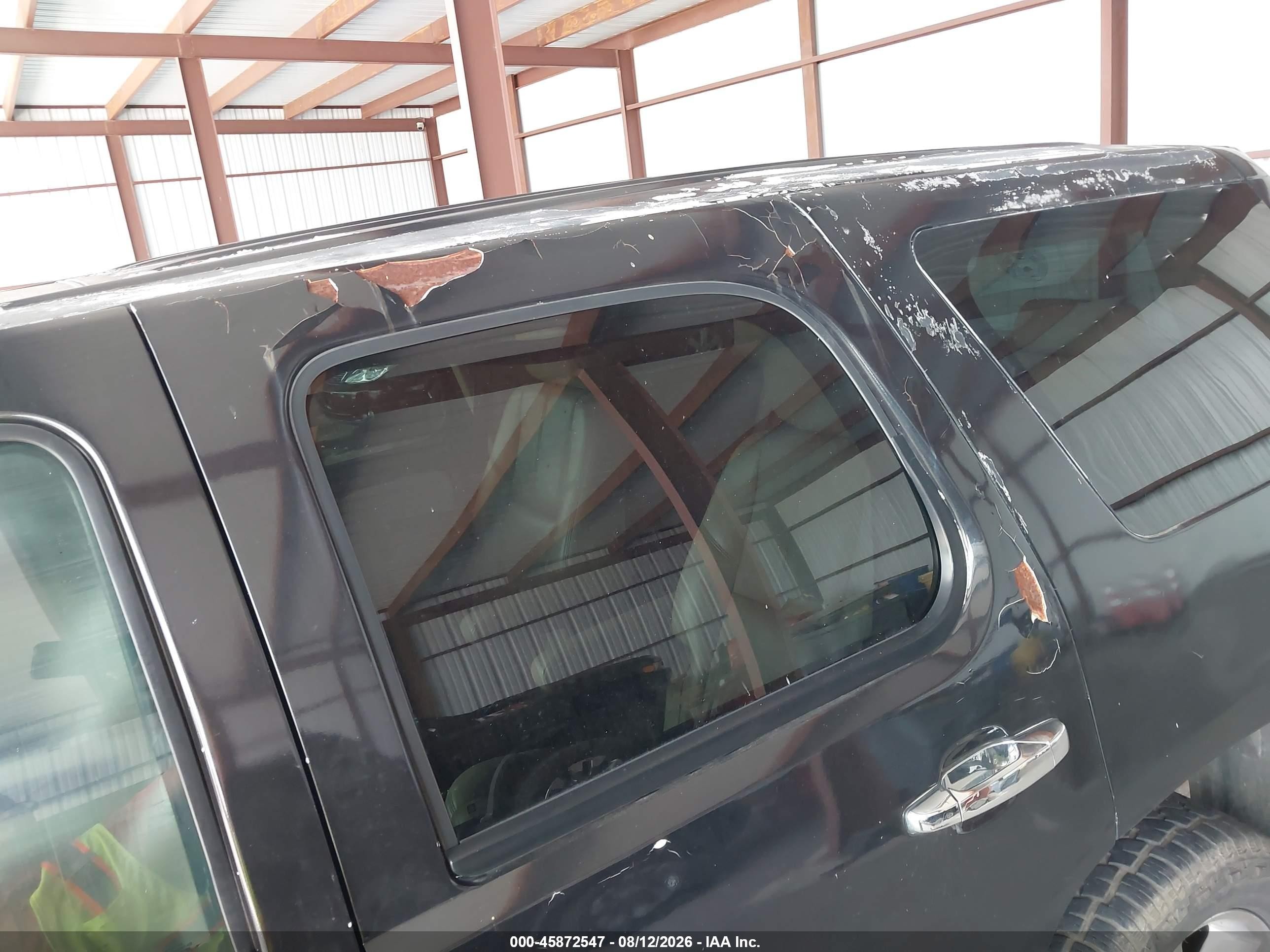2011 Chevrolet Tahoe Lt Black vin: 1GNSCBE08BR114337
